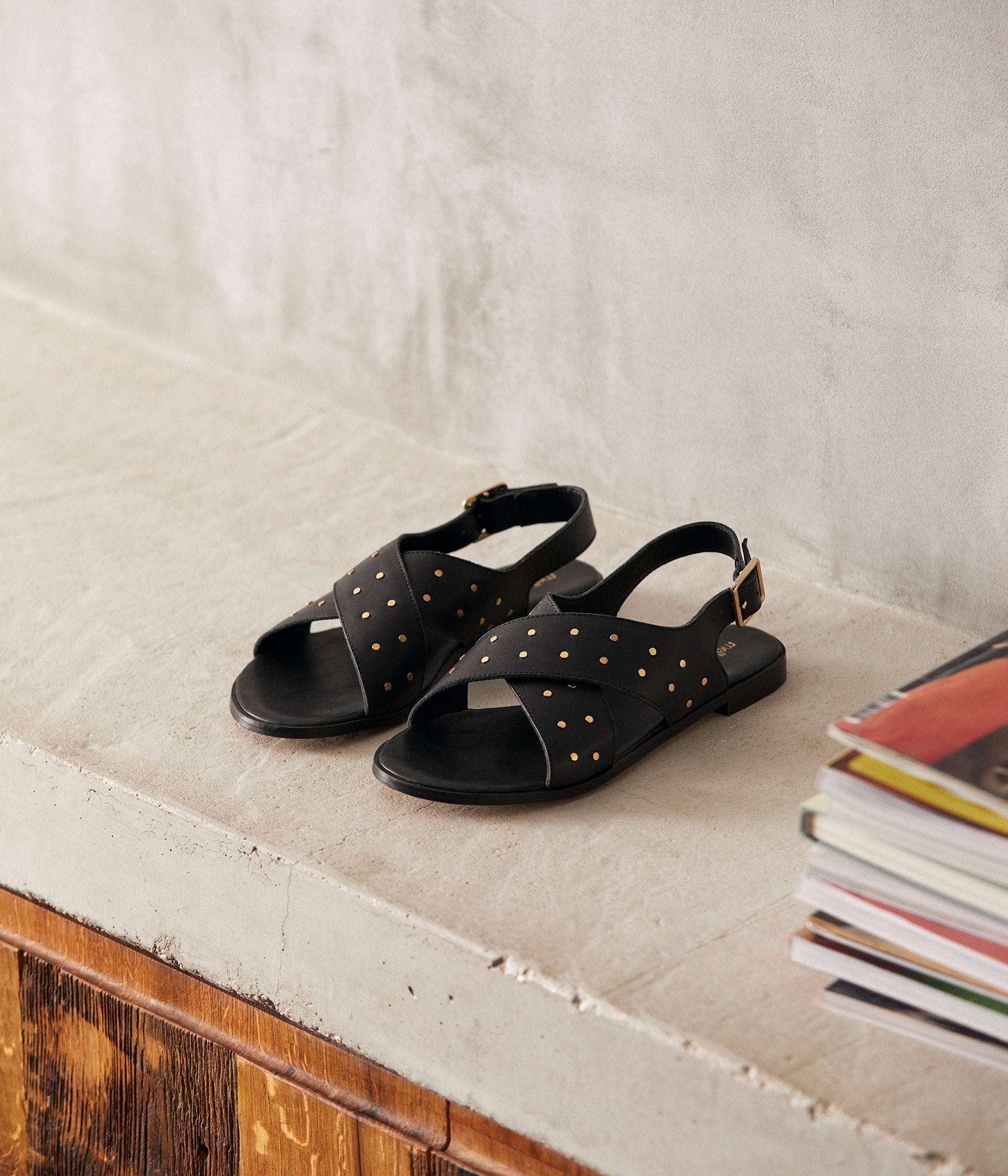 Sandales plates noires Erica