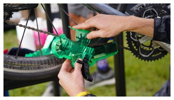 Nettoyeur de Chaîne Finish Line Chain Cleaner   Lubrifiant Dry   Dégraissant Ecotech
