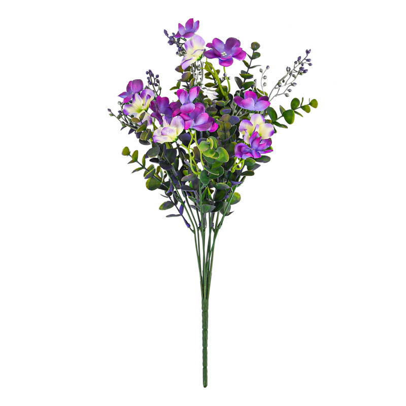 Bouquet de fleurettes eucalyptus