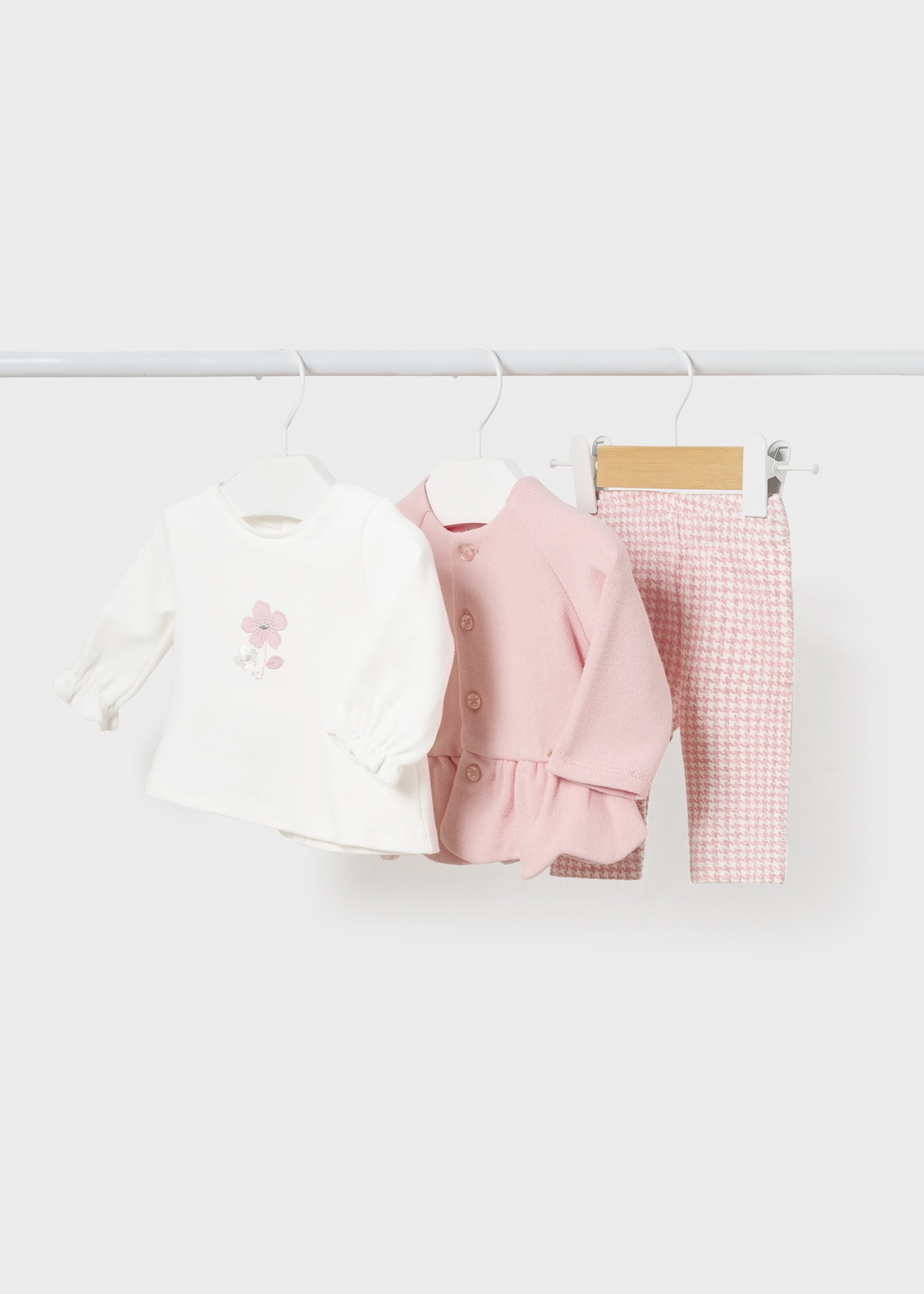Conjunto de 3 peças Better Cotton para recém-nascidos