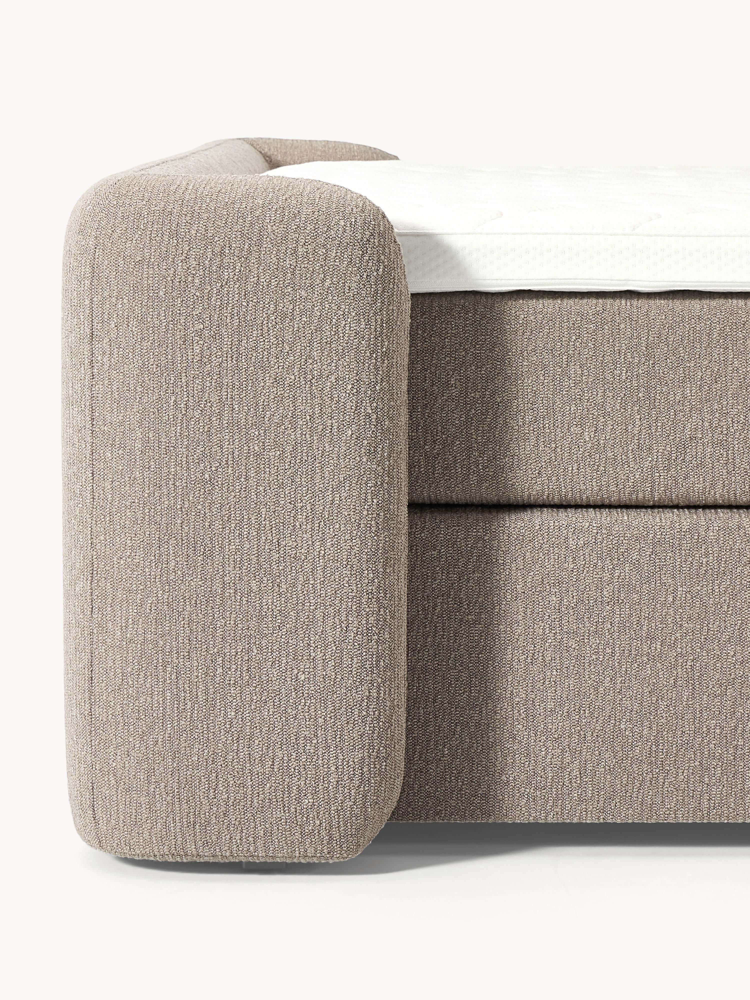 Bouclé boxspring bed Perla