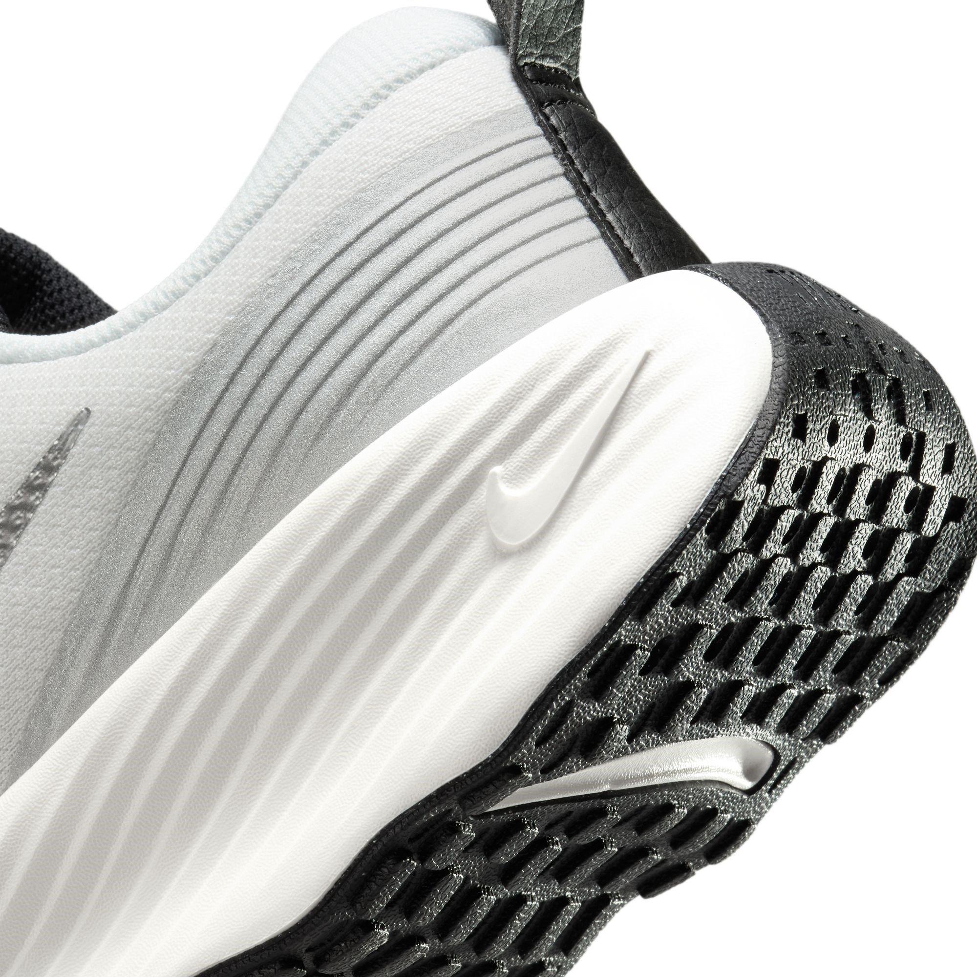Nike Promina