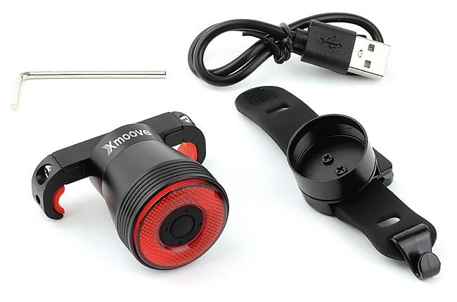 XMOOVE - ECLAIRAGE ARRIERE INTELLIGENT RECHARGEABLE