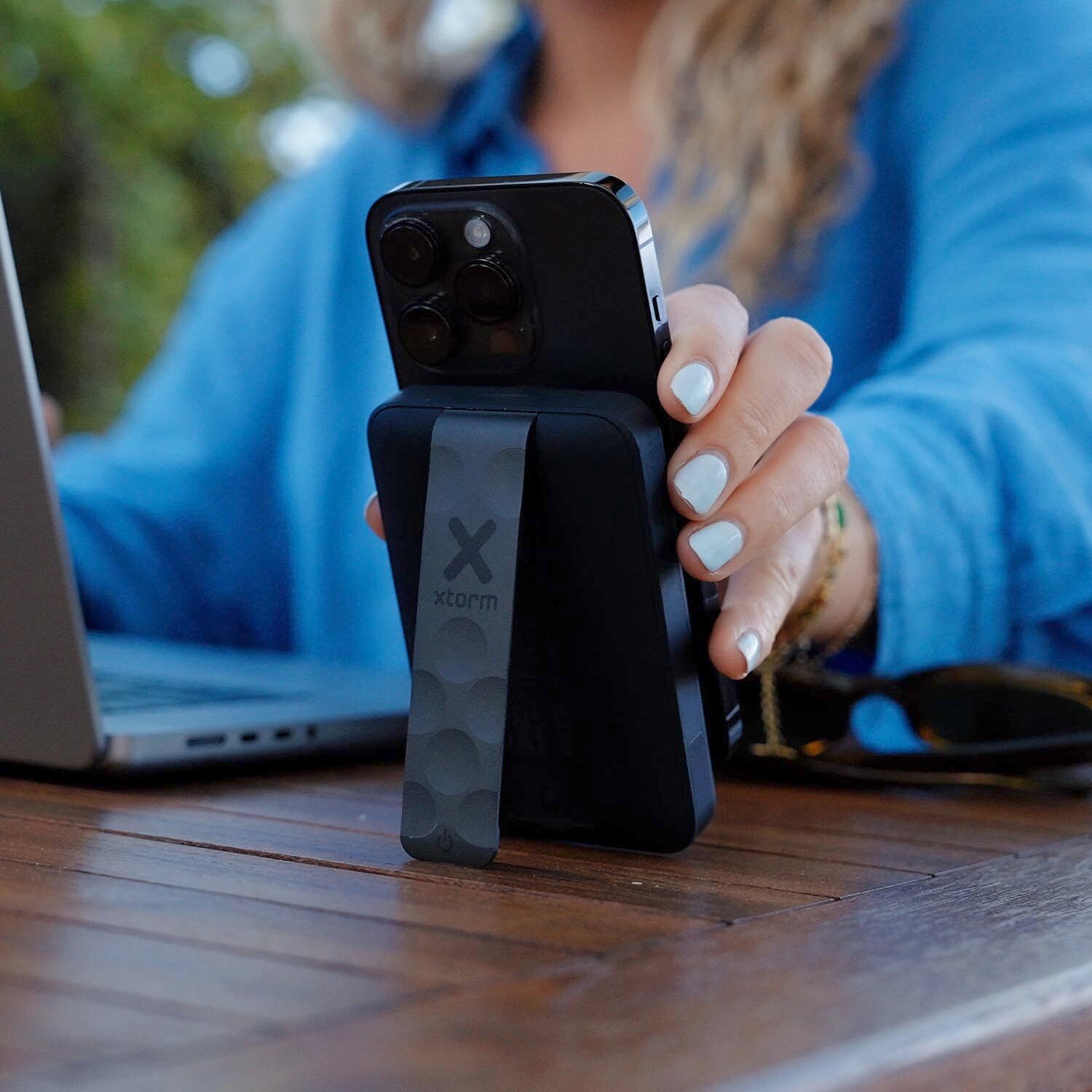 Xtorm Magnetic Wireless Powerbank 10000