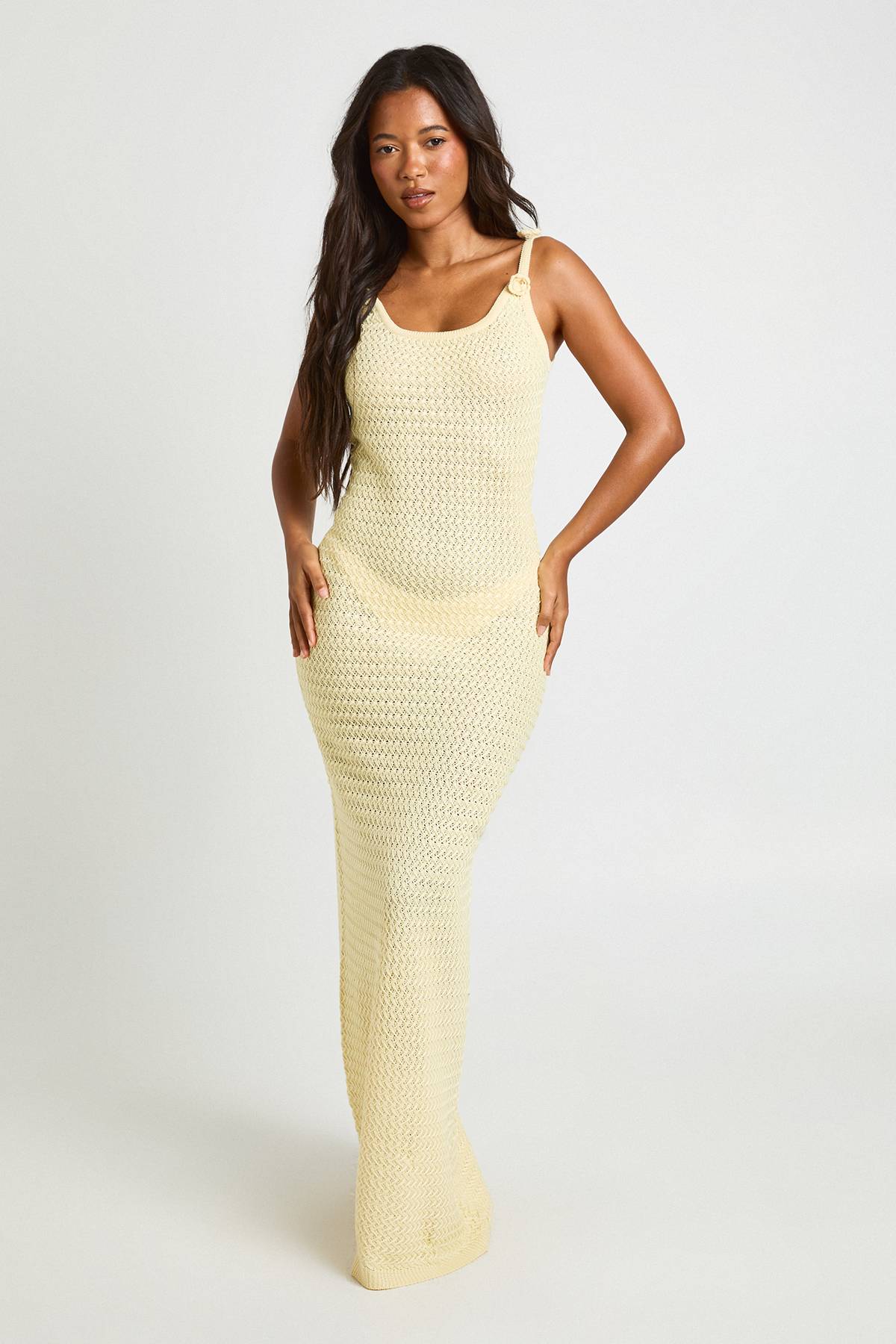 boohoo Robe Longue Moulante Au Crochet Avec Bretelles À Corsage Floral