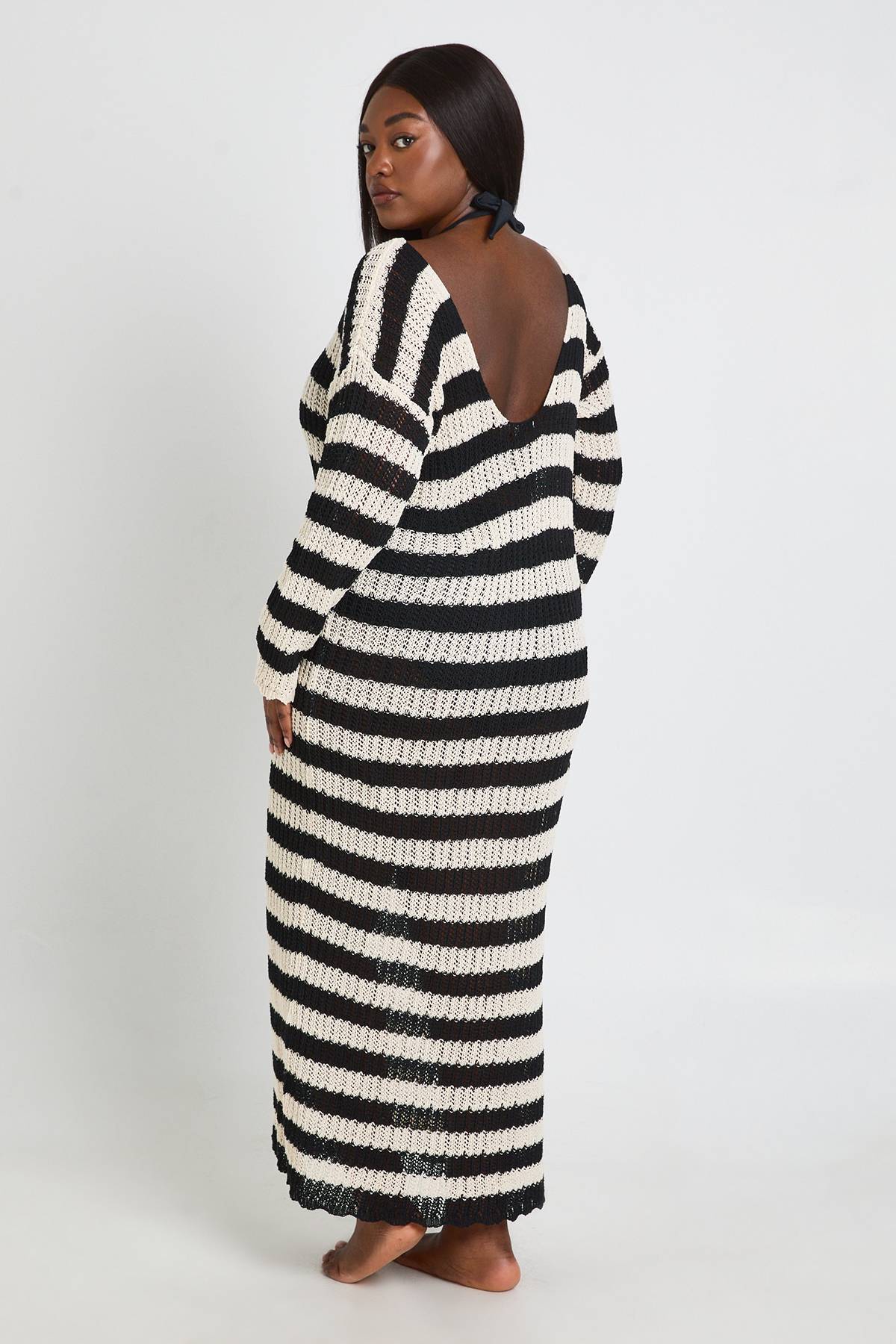 boohoo Robe De Plage Maxi Grande Taille En Crochet Avec Dos Échancré