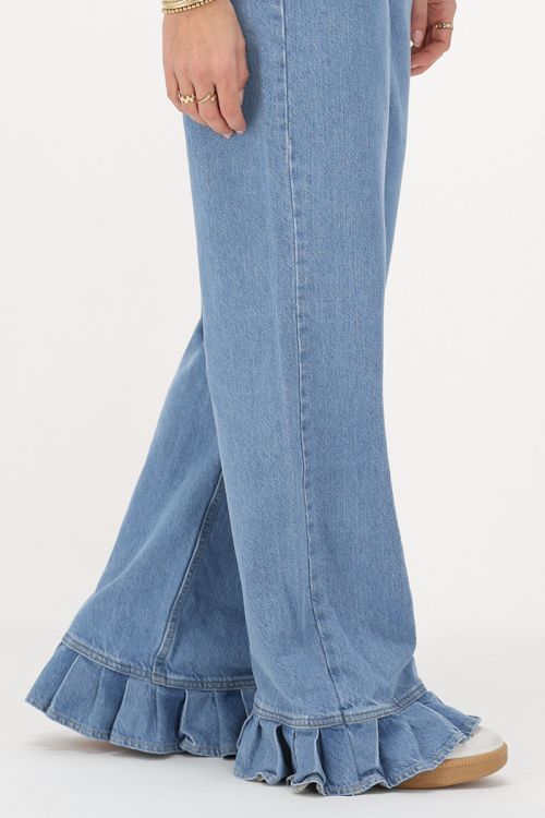 Lichtblauwe wide leg jeans met ruffles