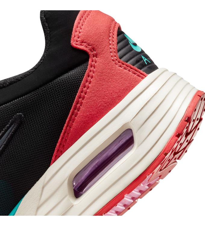 Nike Men Air Max Solo Sneakers