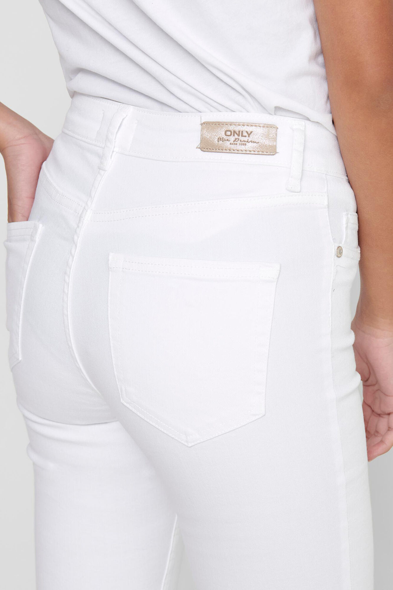 Calça jeans skinny de cintura média