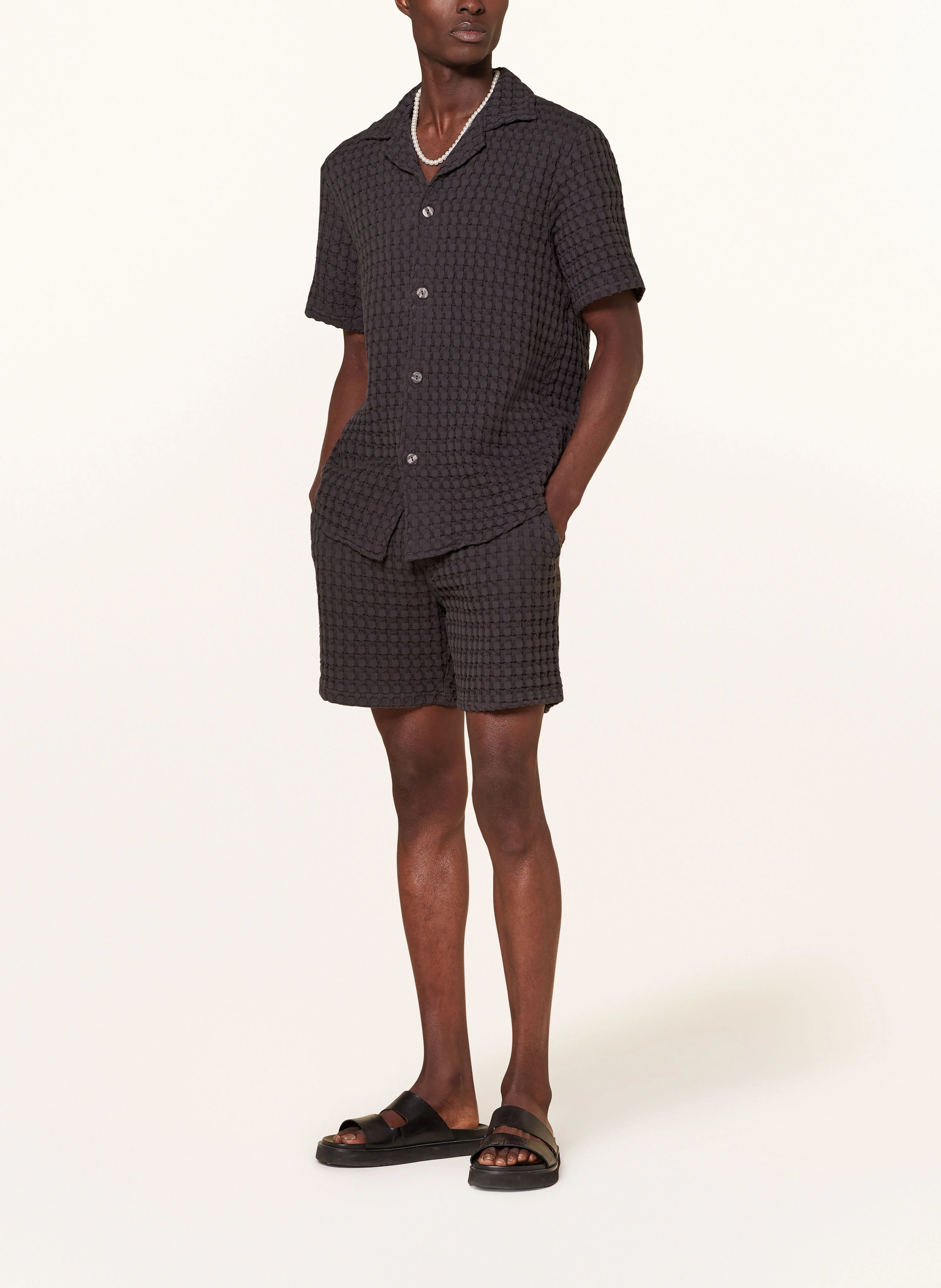 OAS Shorts NEARLY