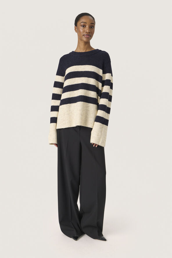Soaked in Luxury SLSelta Striped Pullover Night sky w sandshell stripe