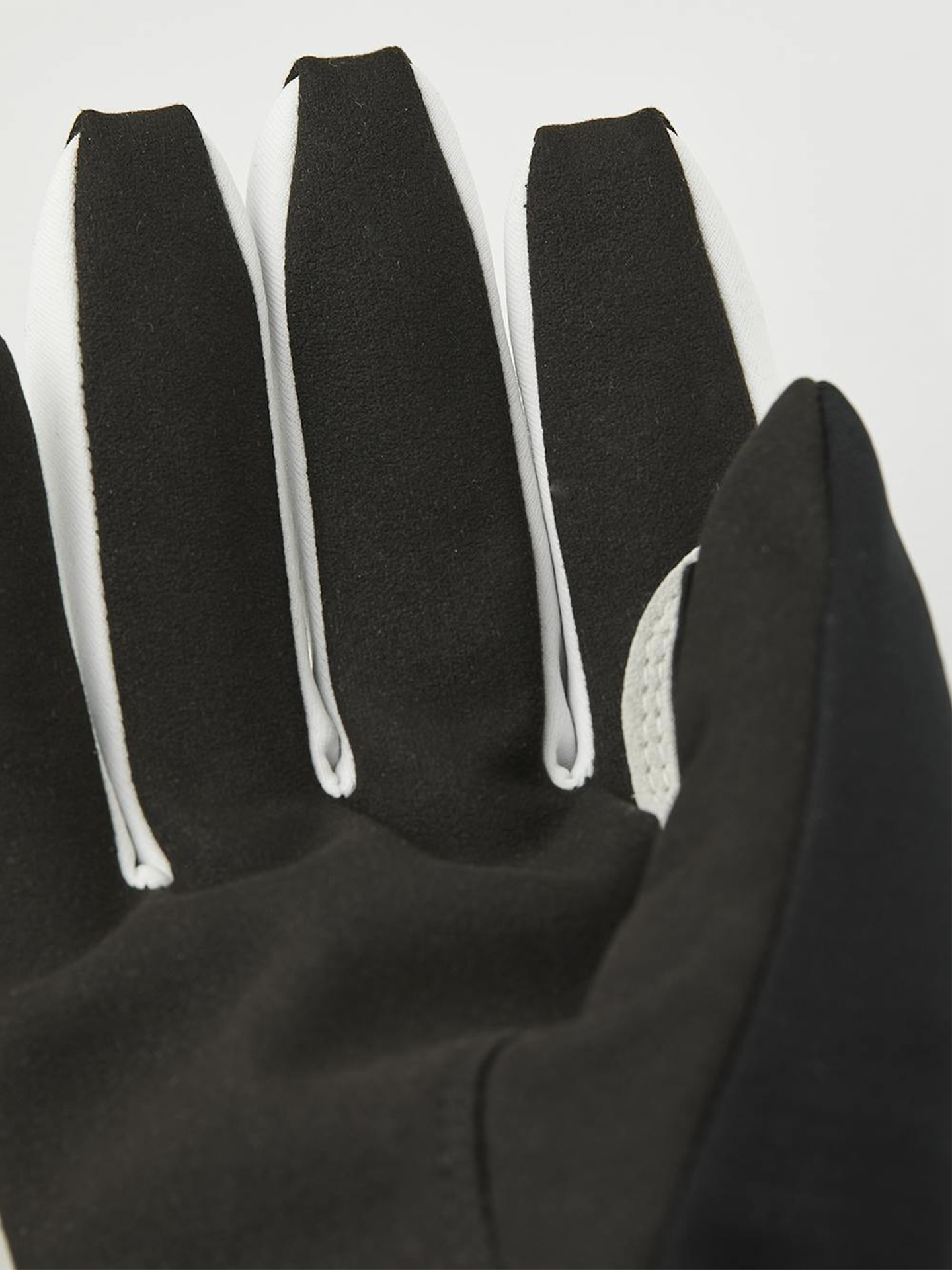 Windstopper Race Tracker