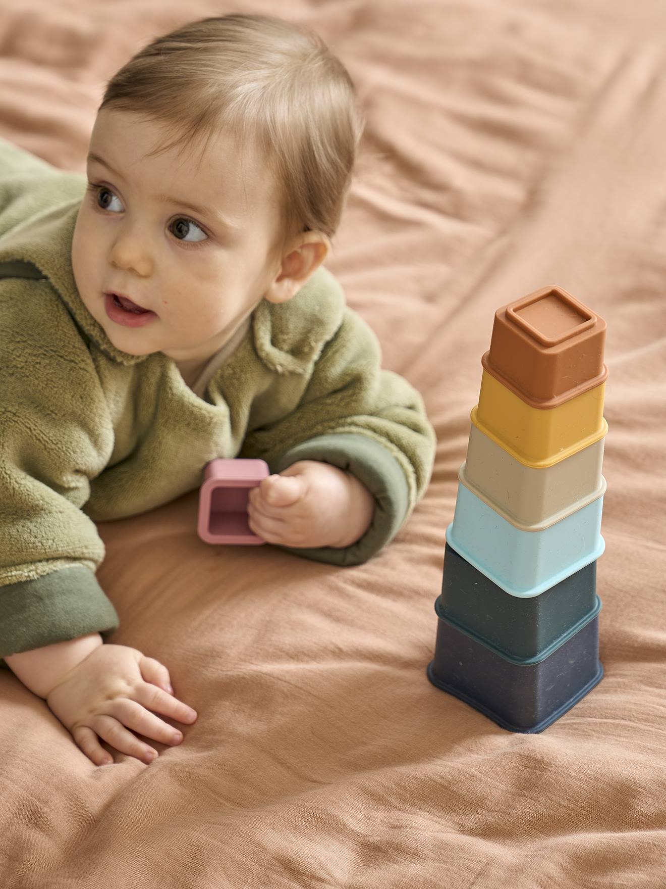 Torres de cubos de silicone laranja de textura média