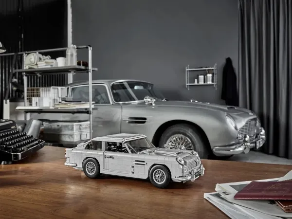 LEGO Creator Expert 10262 James Bond™ Aston Martin DB5