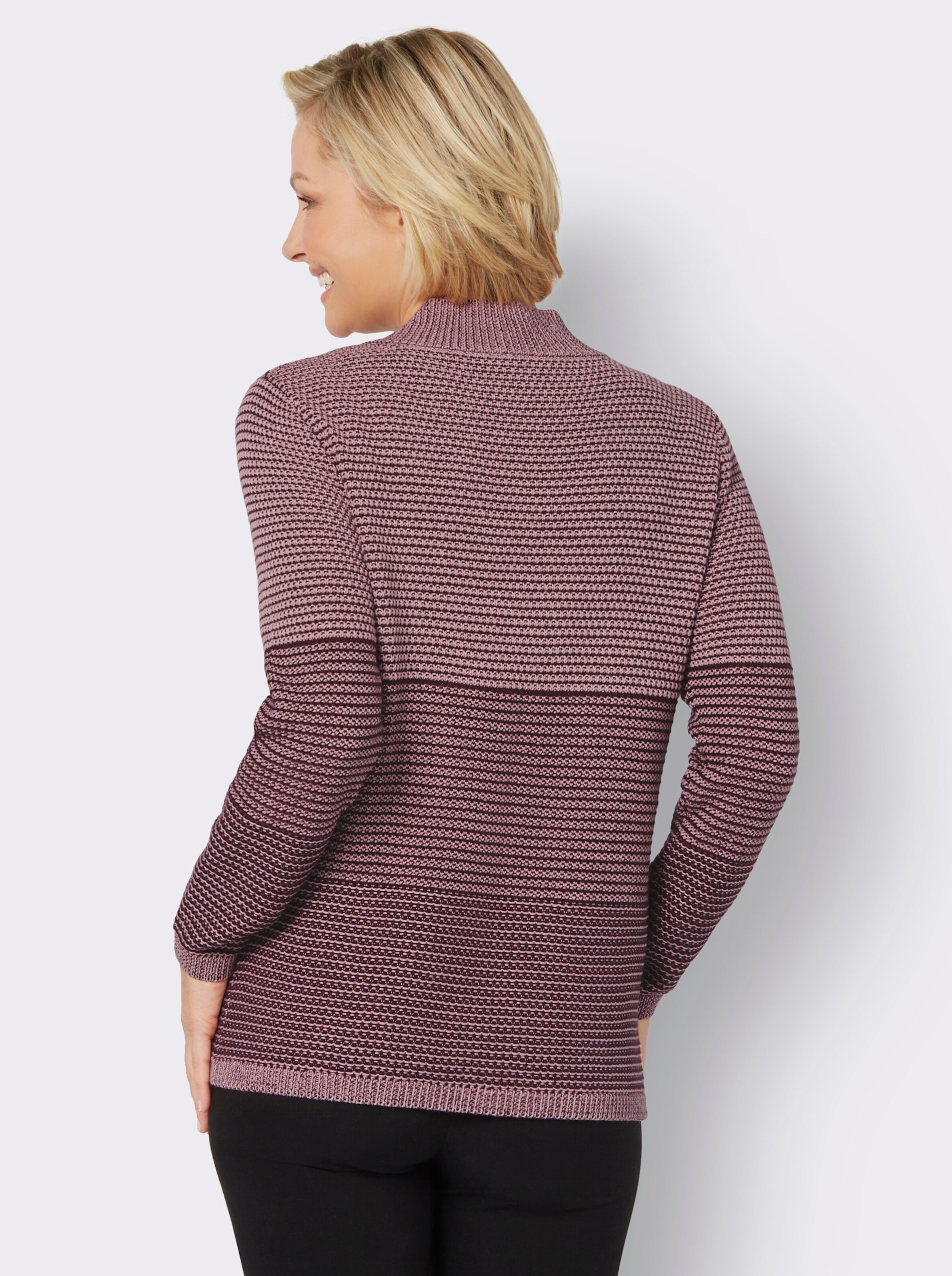 V-Ausschnitt-Pullover