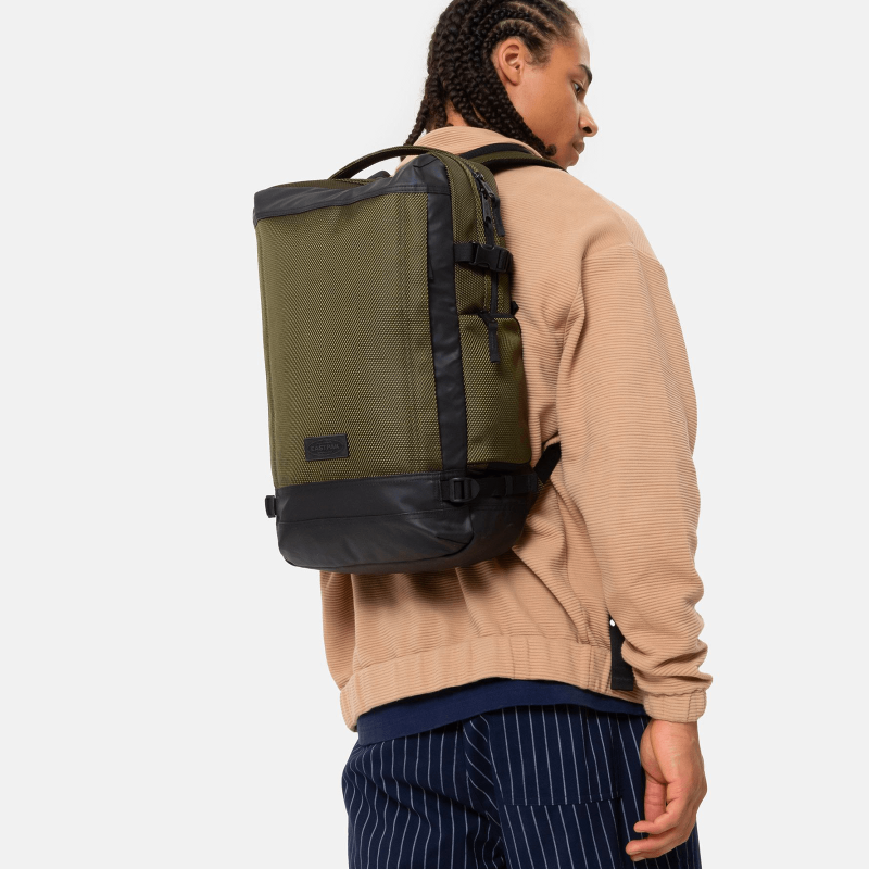 Sac à dos ordinateur 15 pouces Tecum M 19 Litres Cnnct Army