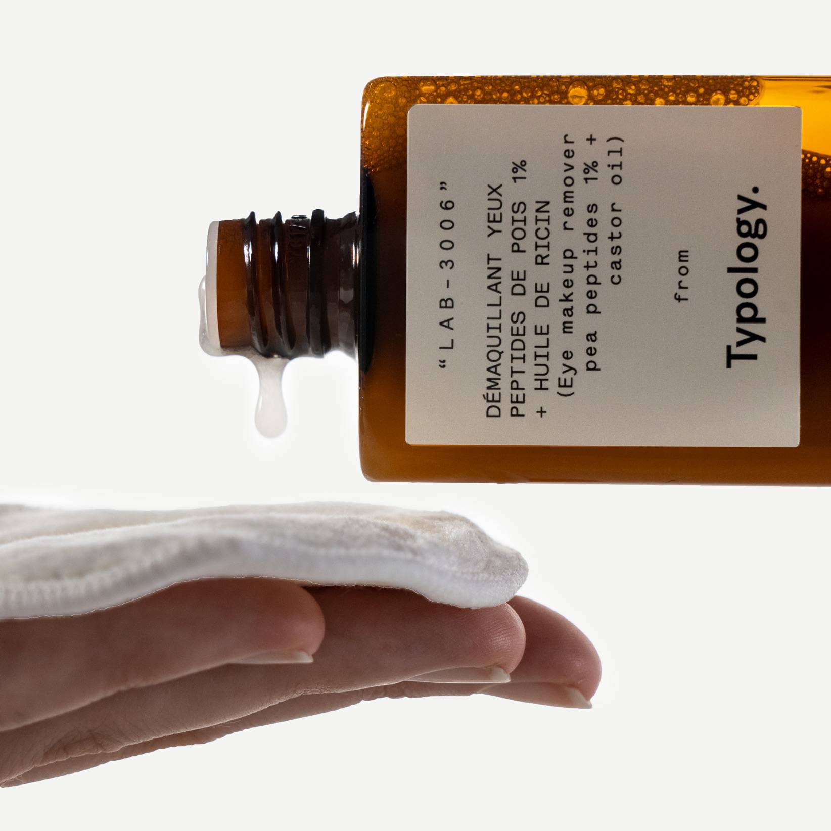L11 - Démaquillant bi-phase yeux<br>Peptides de pois 1% + huile de ricin