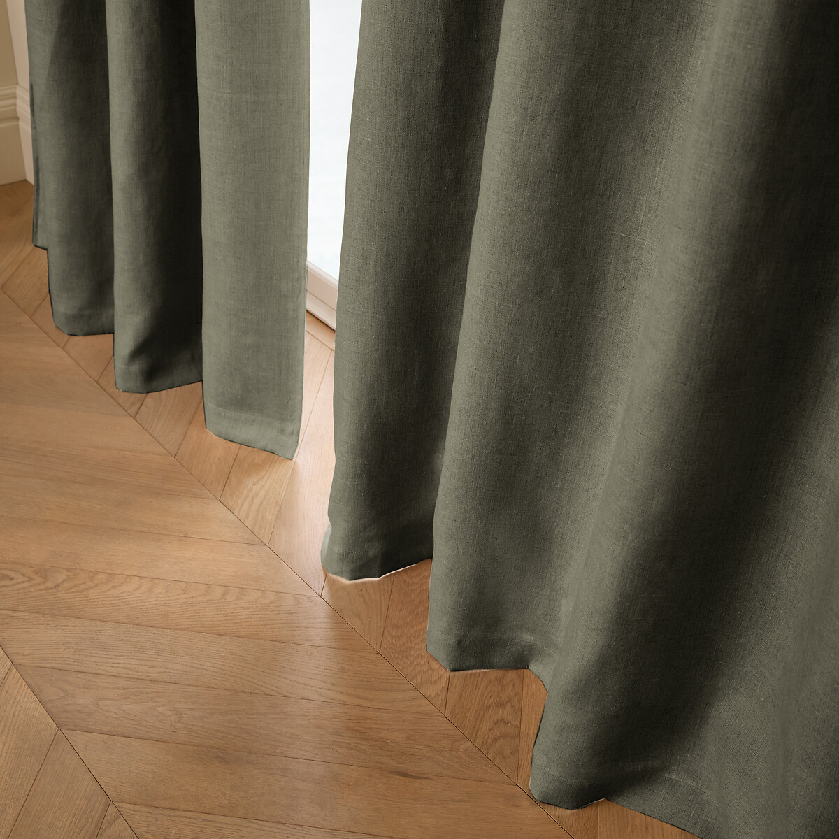 AM.PM<br>Cortina blackout de linho lavado, alças de couro, Privado