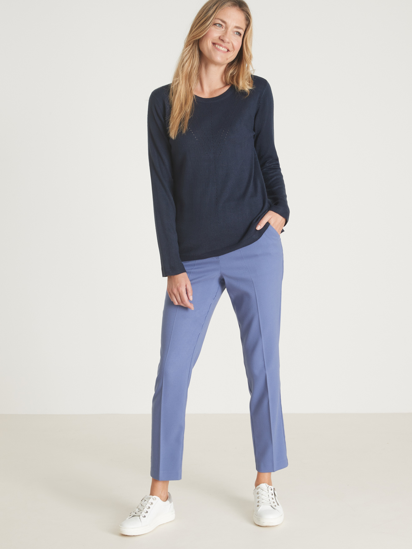 Pull encolure ronde avec jeu d'ajouré