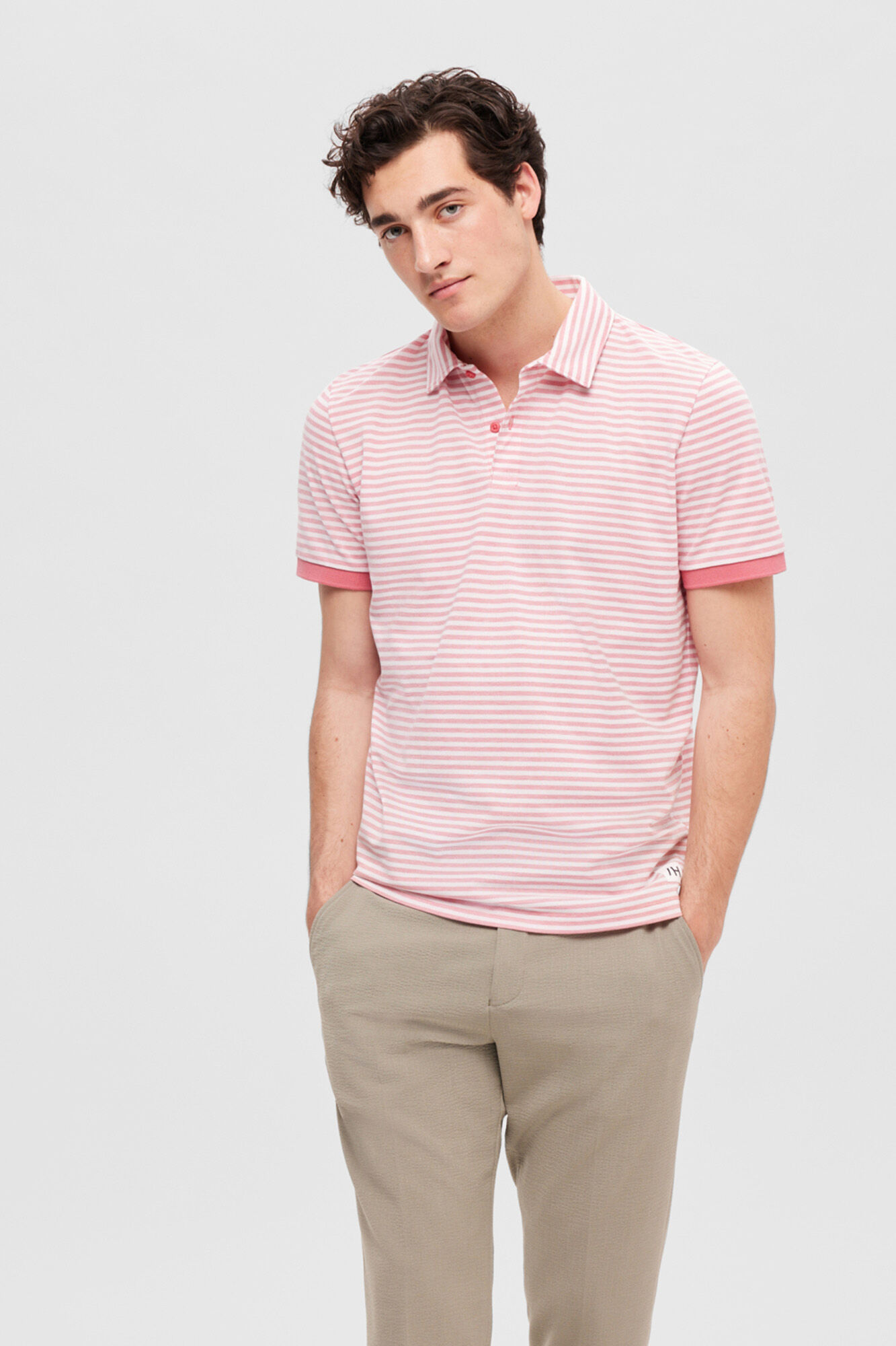 Camisa polo listrada de manga curta em algodão orgânico. - Vermelha