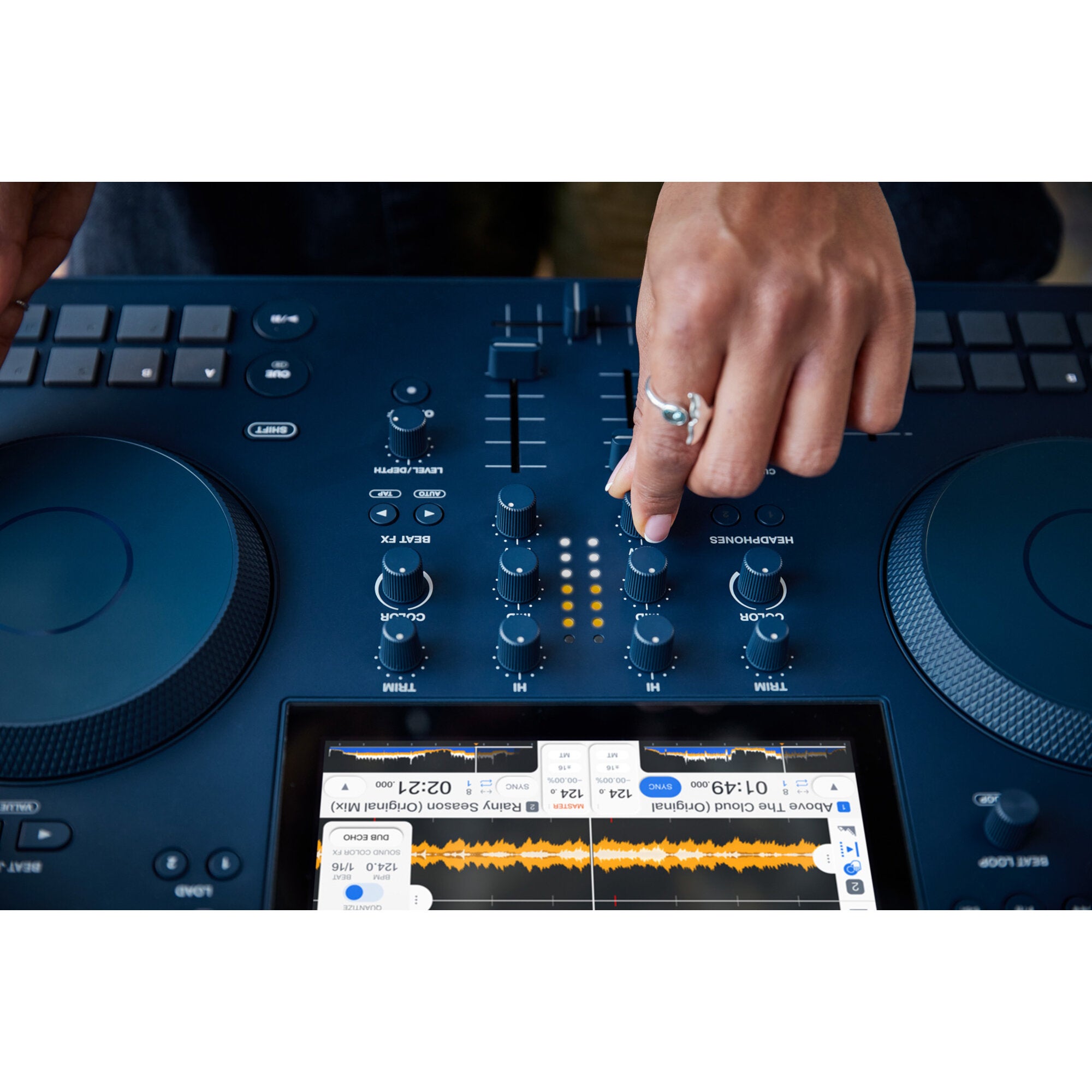AlphaTheta Omnis-Duo all-in-one mobiel DJ-systeem