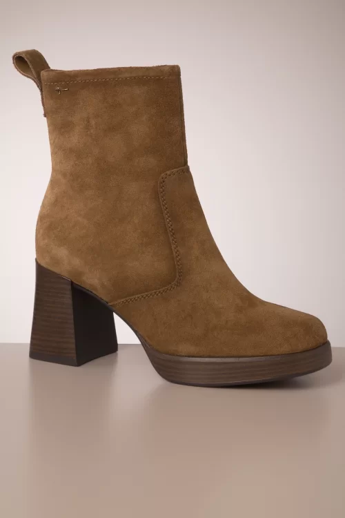 Tamaris Janis Suede Platform enkellaarsjes in cognac