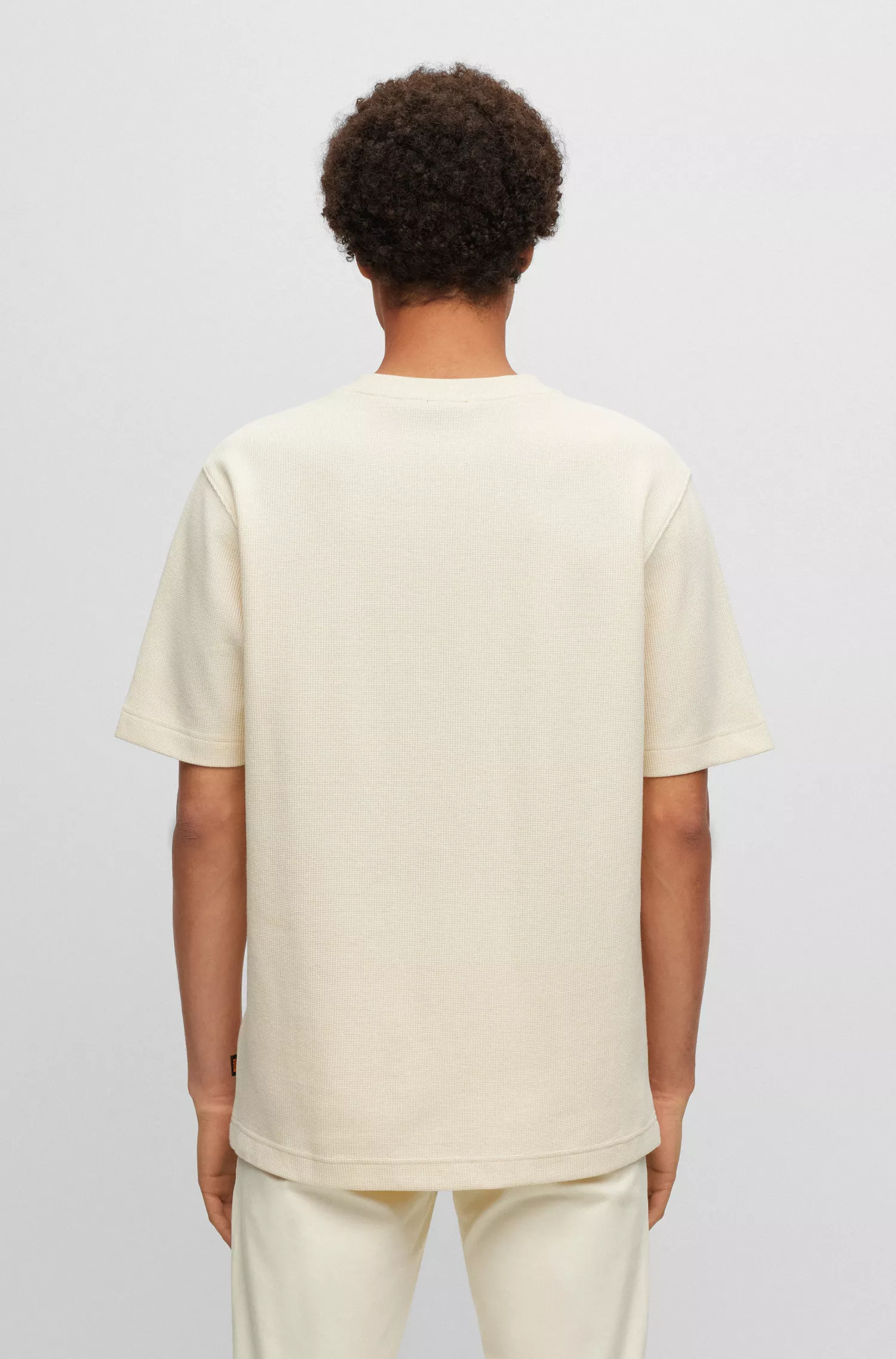 Camiseta BOSS laranja, modelagem relaxada, em mistura de algodão com textura waffle.