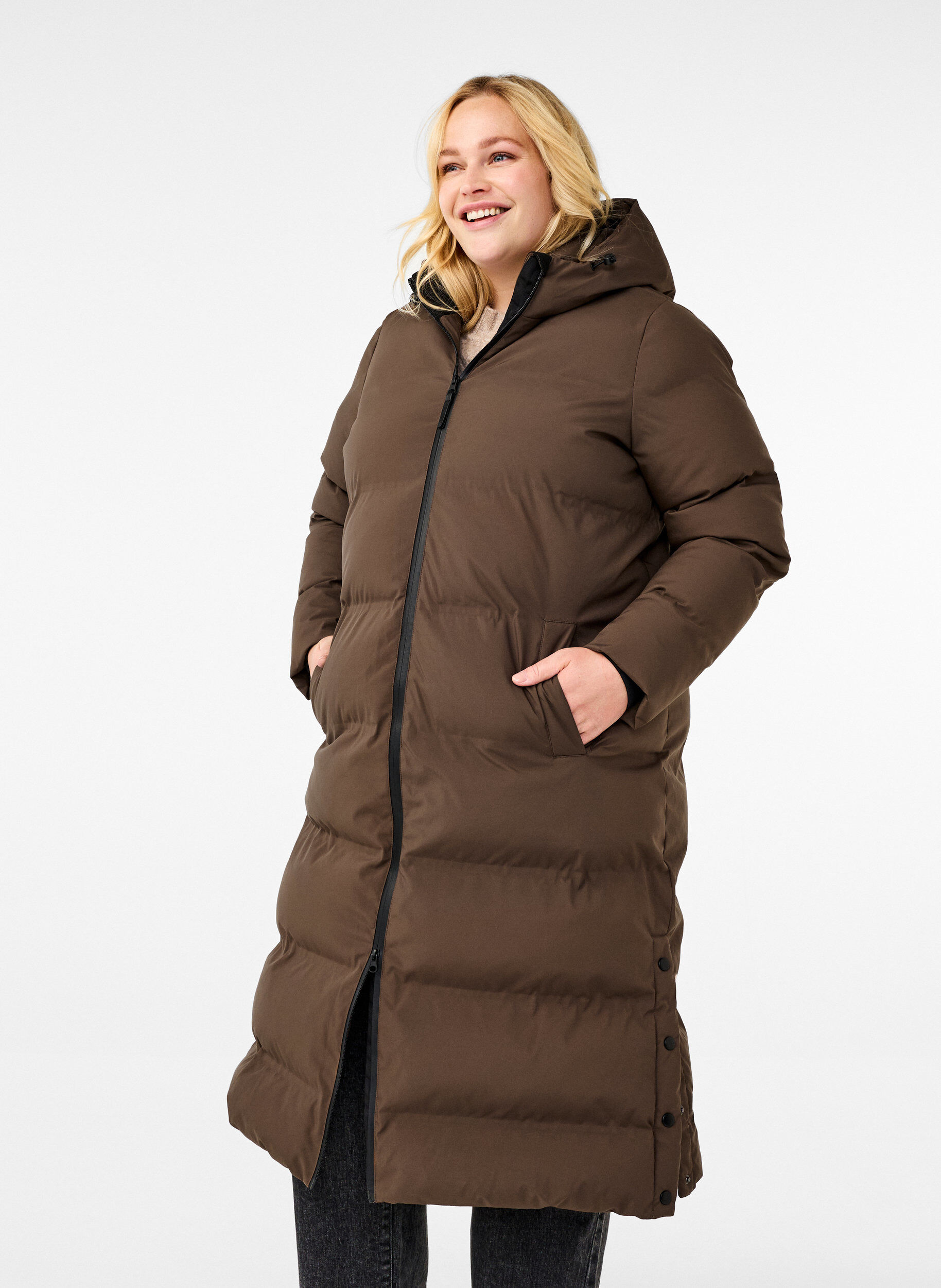 Lang puffer vinterjakke med hætte