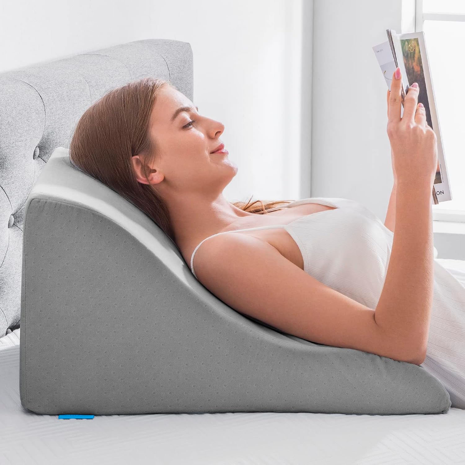 Lesekissen für Bett und Sofa - Memory Schaum Keilkissen - Ergonomisches Rückenlehne Kopfkissen - Perfekt für Rückenunterstützung beim Entspannen, Spielen, Lesen oder Fernsehen - Breit