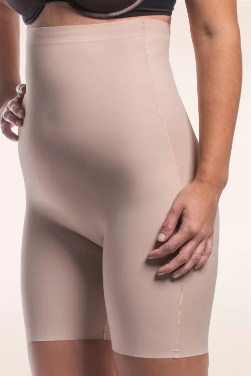 MAGIC Bodyfashion Maxi Sexy Hi Bermuda in Latte