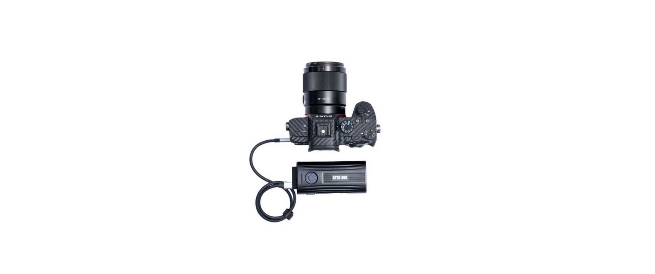 Videokamera-Akku ATTO ONE<br>Kompakter Akku zur Verwendung mit Gimbals, Kamera-Rigs oder anderen Geräten, die Strom benötigen