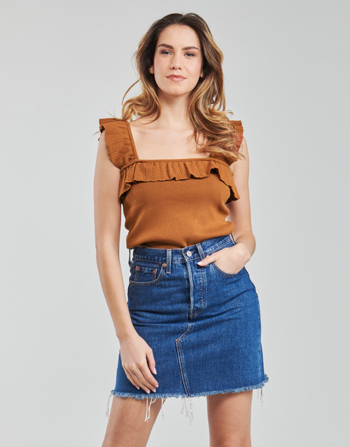 Betty London - RALEIGH - Camel