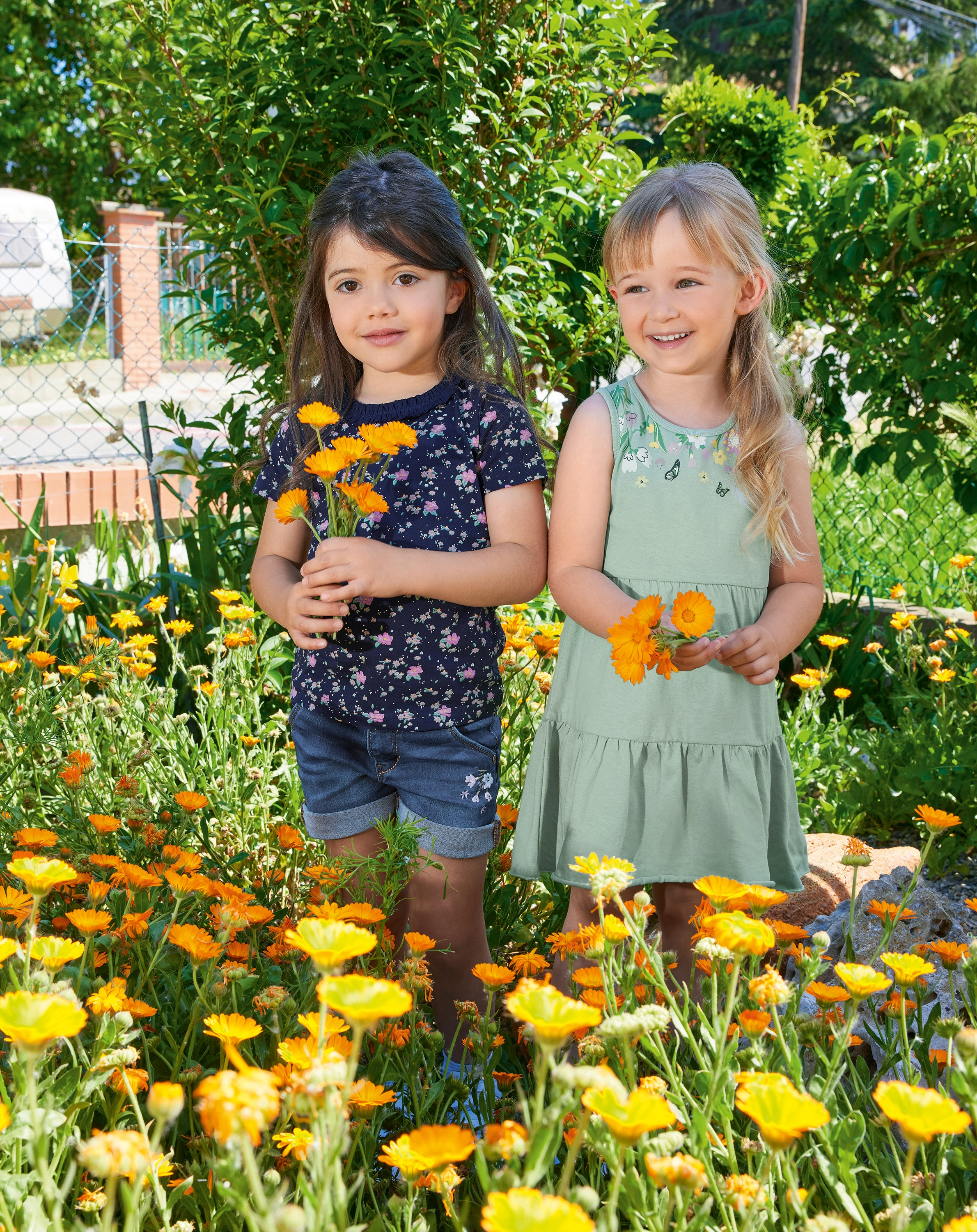 Kleid BLUMENWIESE ärmellos in aqua