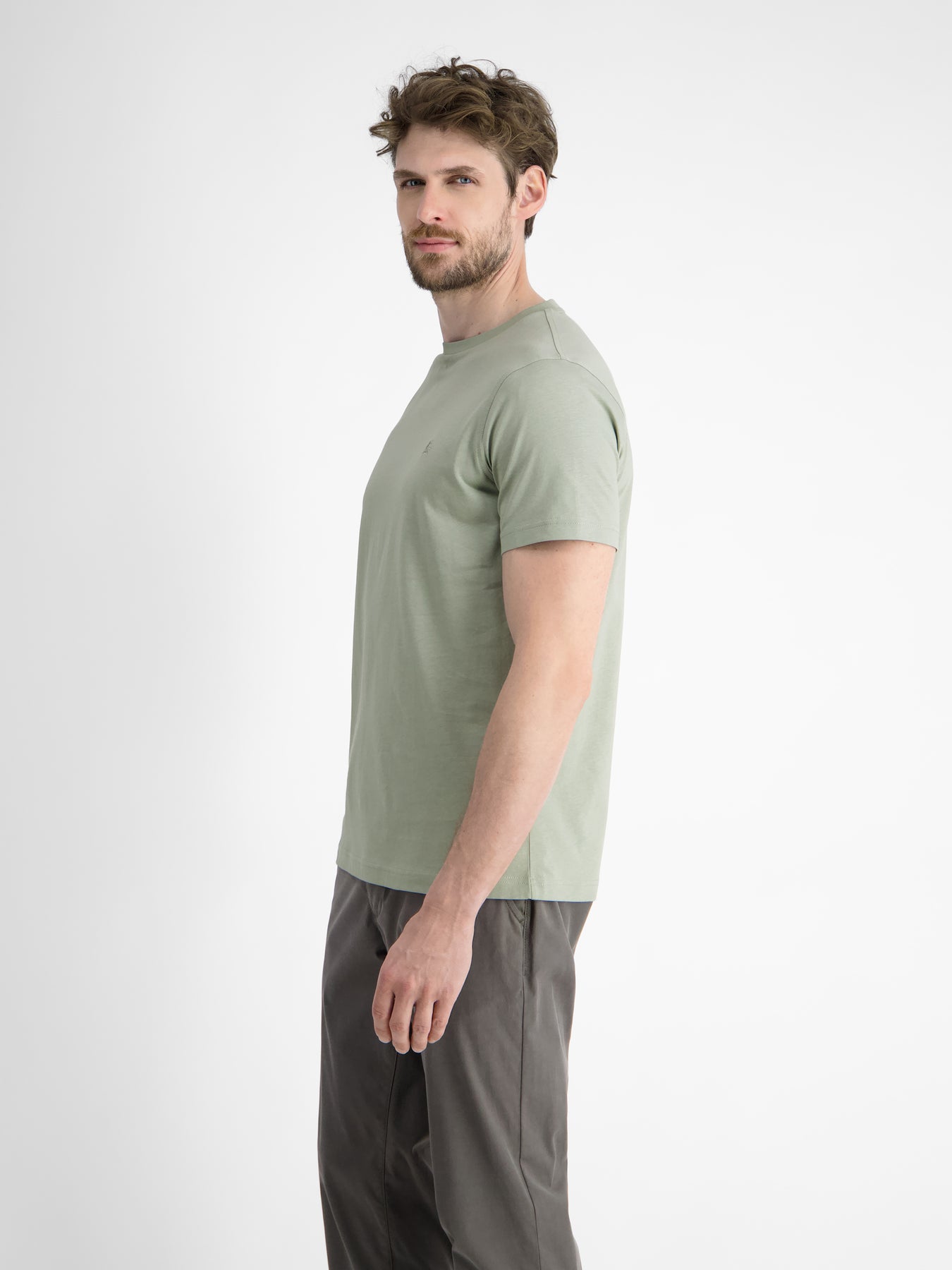 Basic T-Shirt mit Logostitch, unifarben