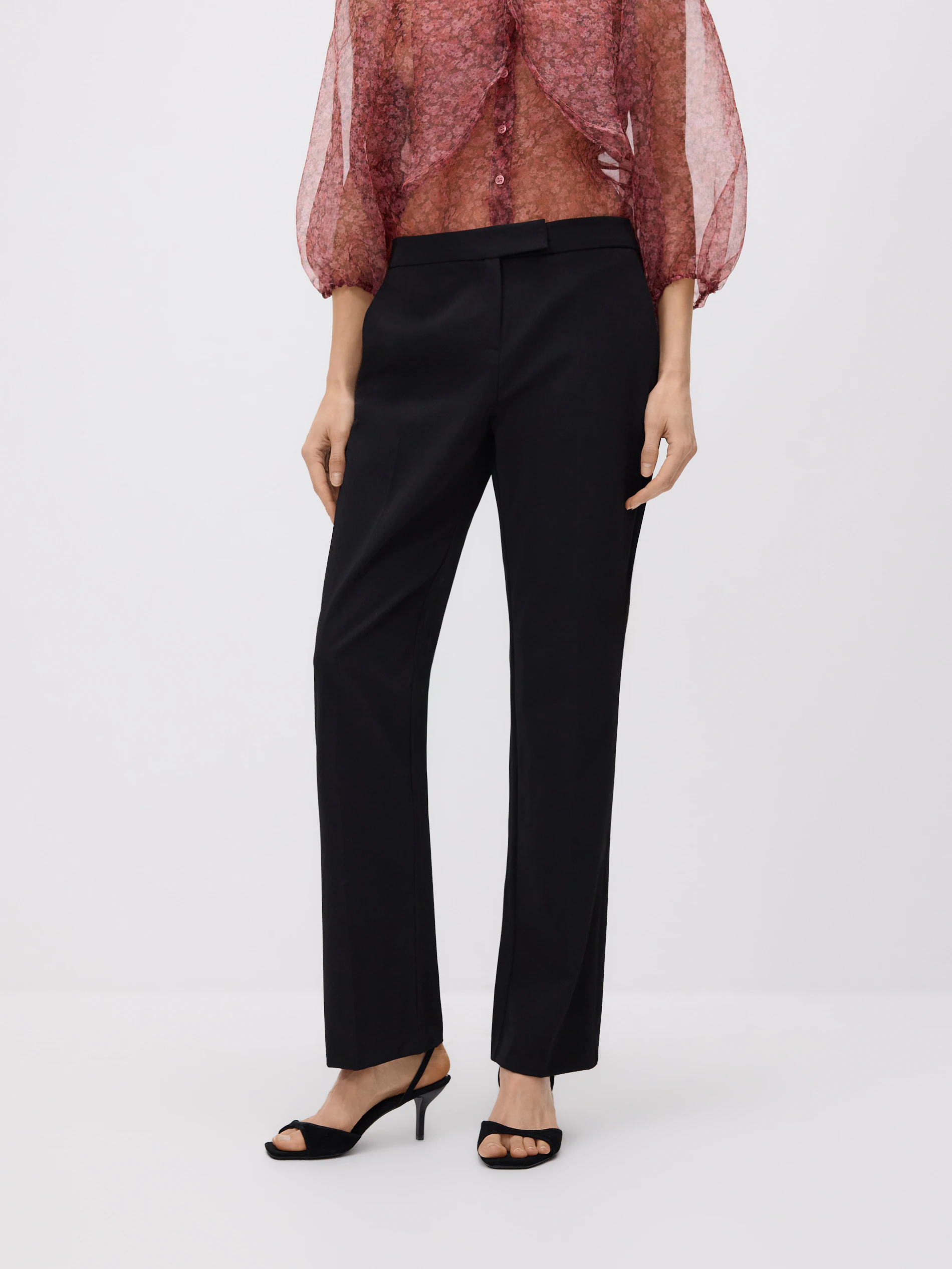 Hose mit niedriger Taille