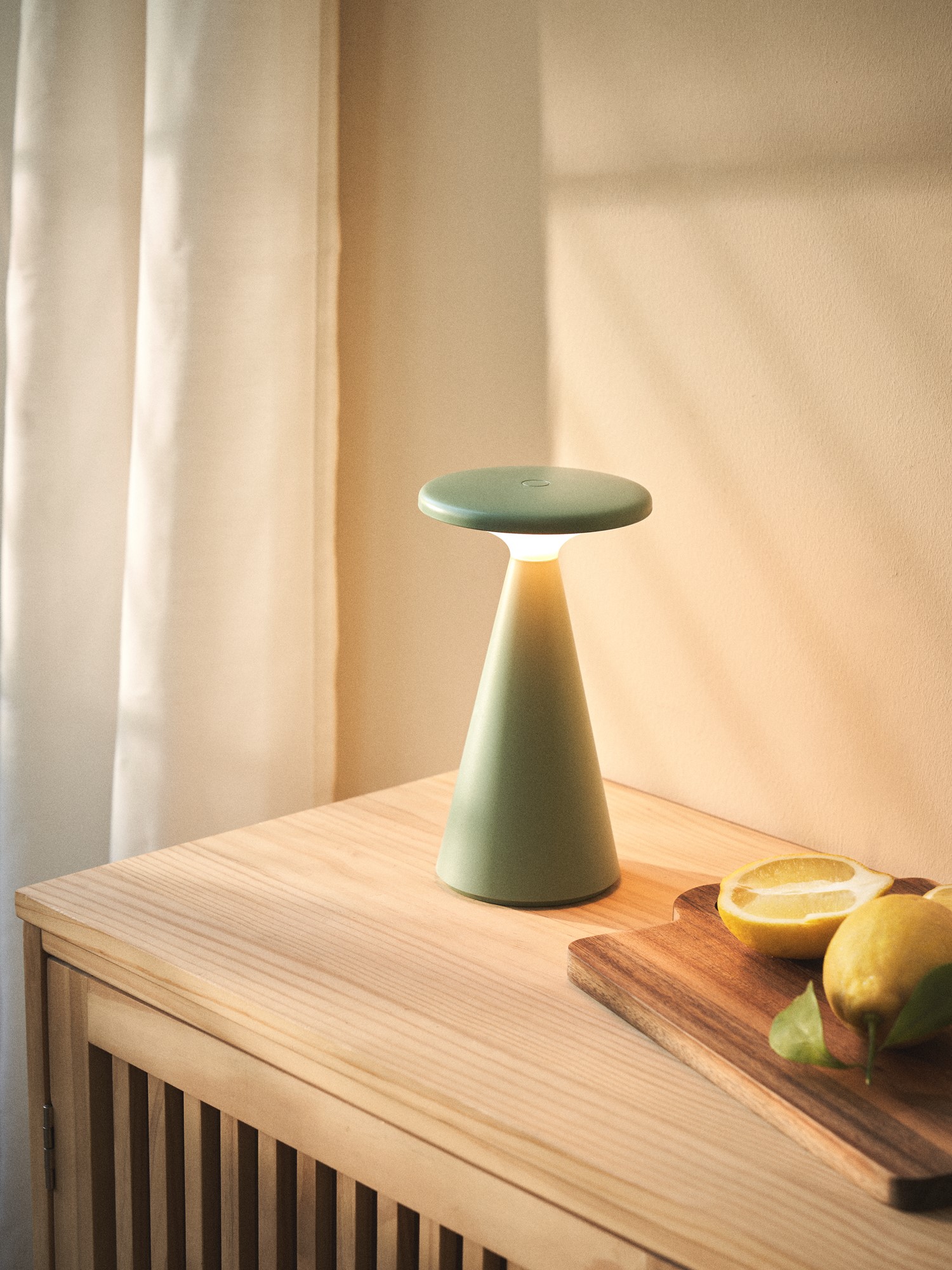 LED-bordlampe | Ø11,5 x 9,4 x 20,3 cm. | Moss Green | Nielsen Light