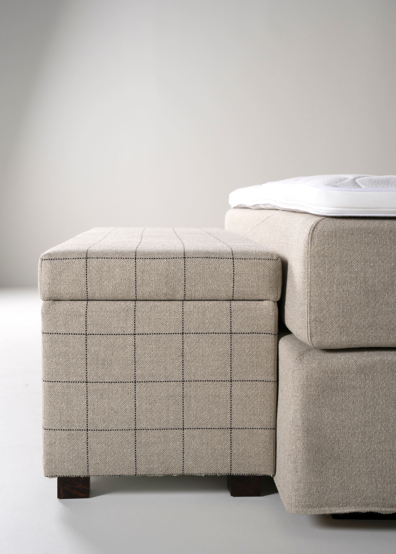 Sengebenk multi svart - 145x46x47 cm