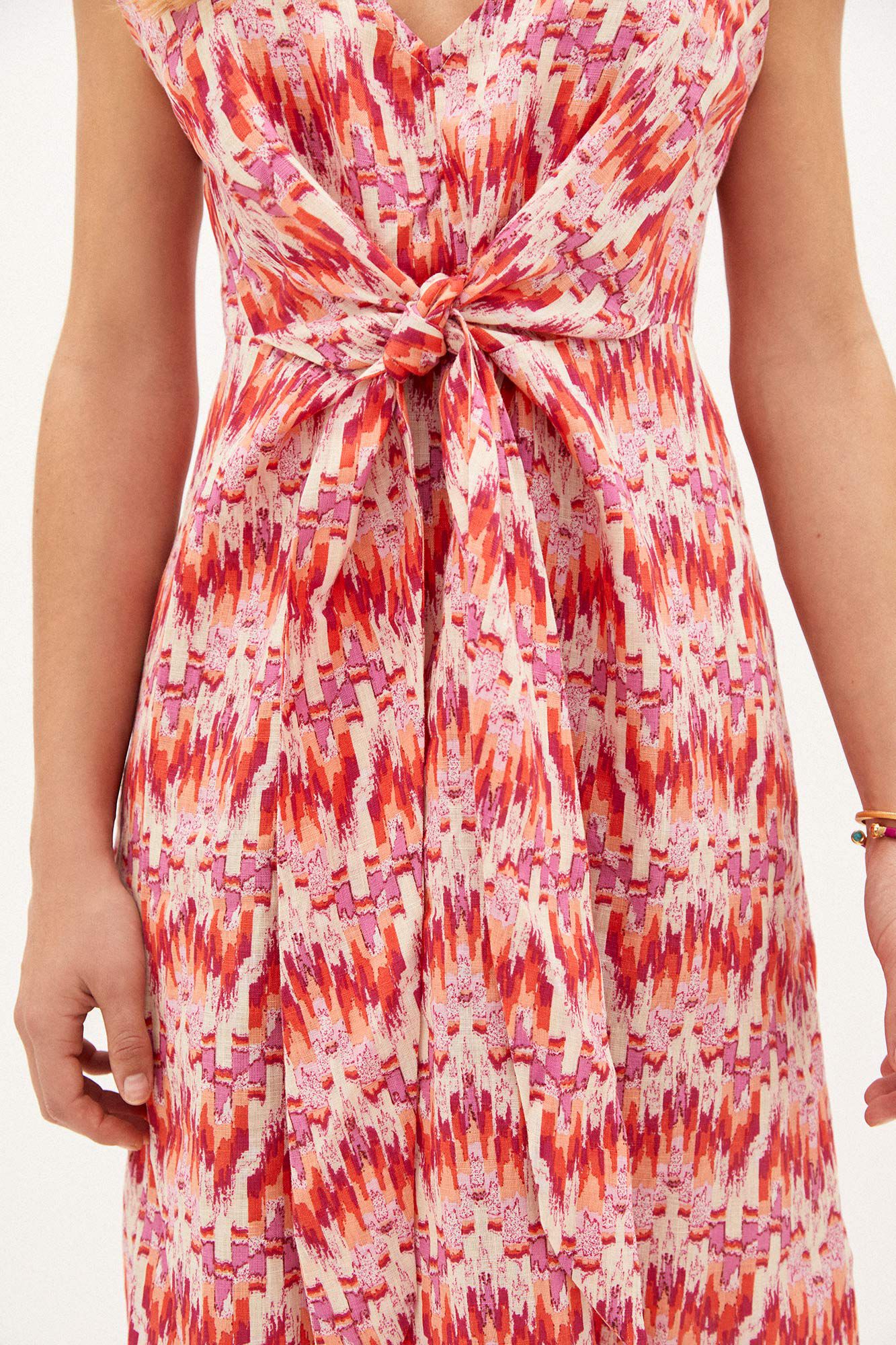 Rebecca. Vestido midi estampado - Vários