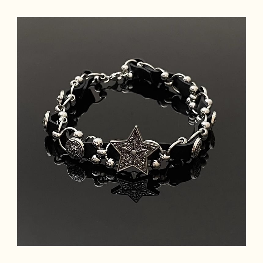 SUMMERBLACK - Choker van imitatieleer met sterren
