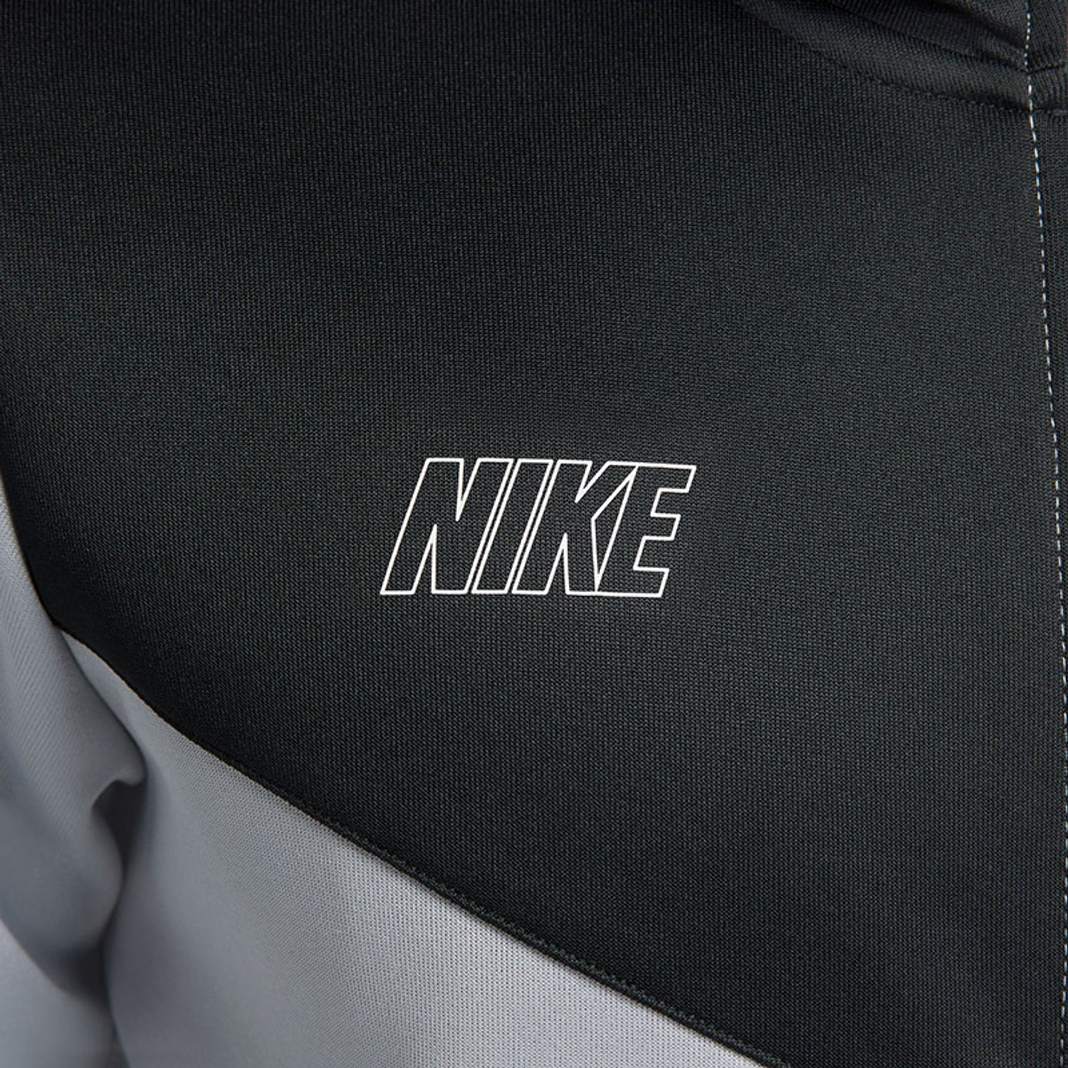 Nike Sportswear Repeat Trainingspak
