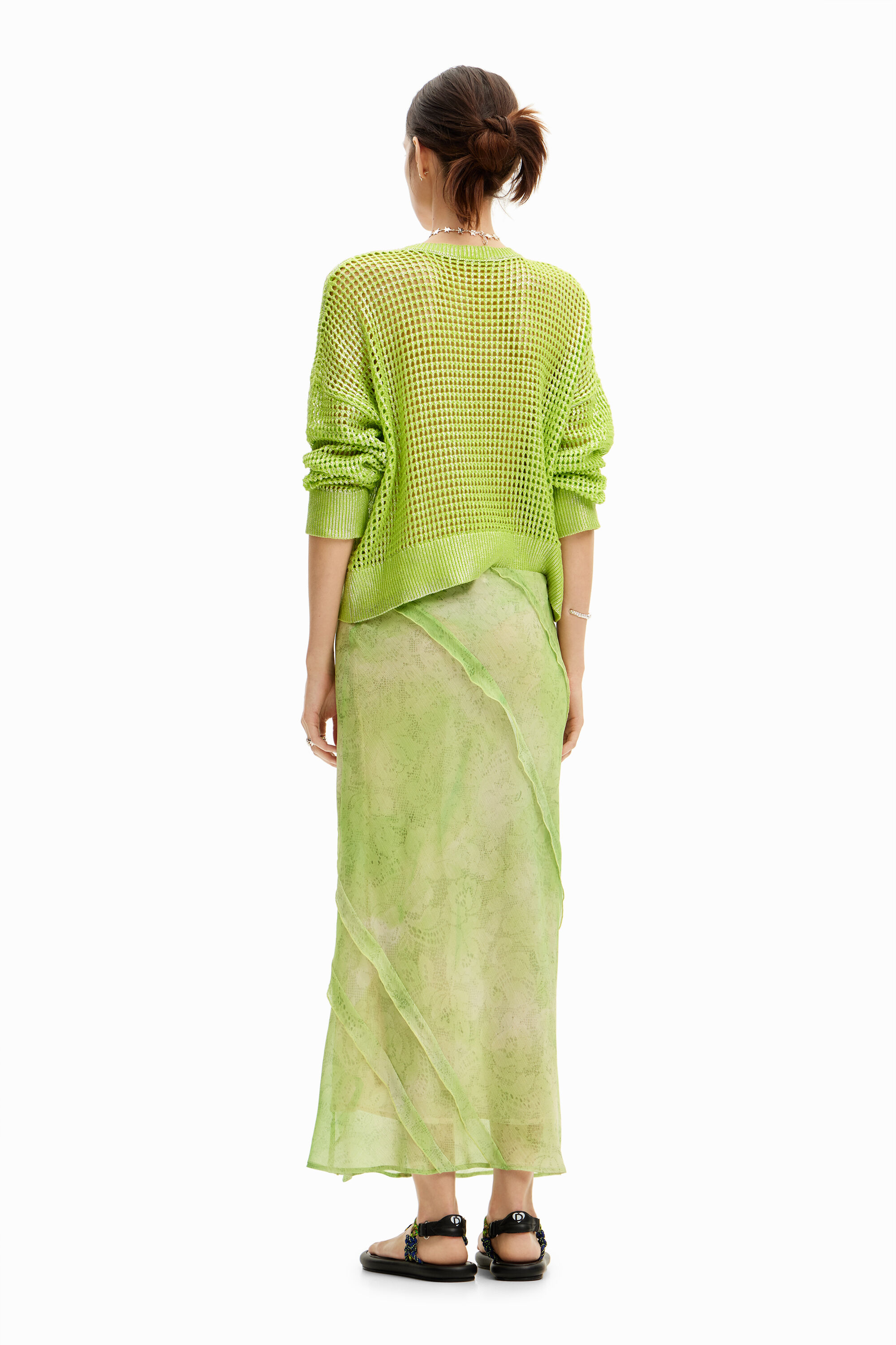 Saia midi de renda floral