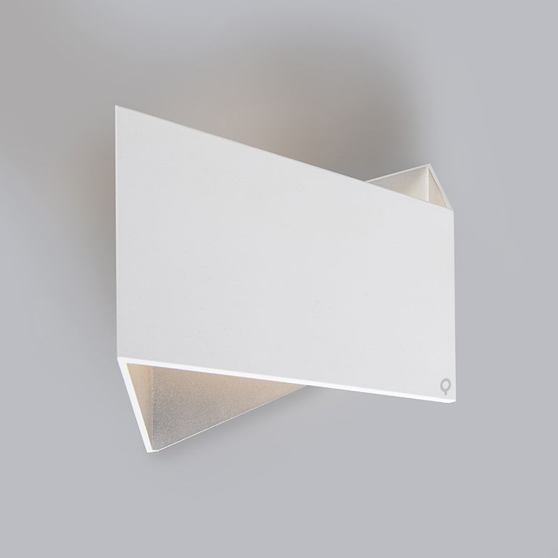 Design wandlamp wit met zilveren binnenkant - Fold