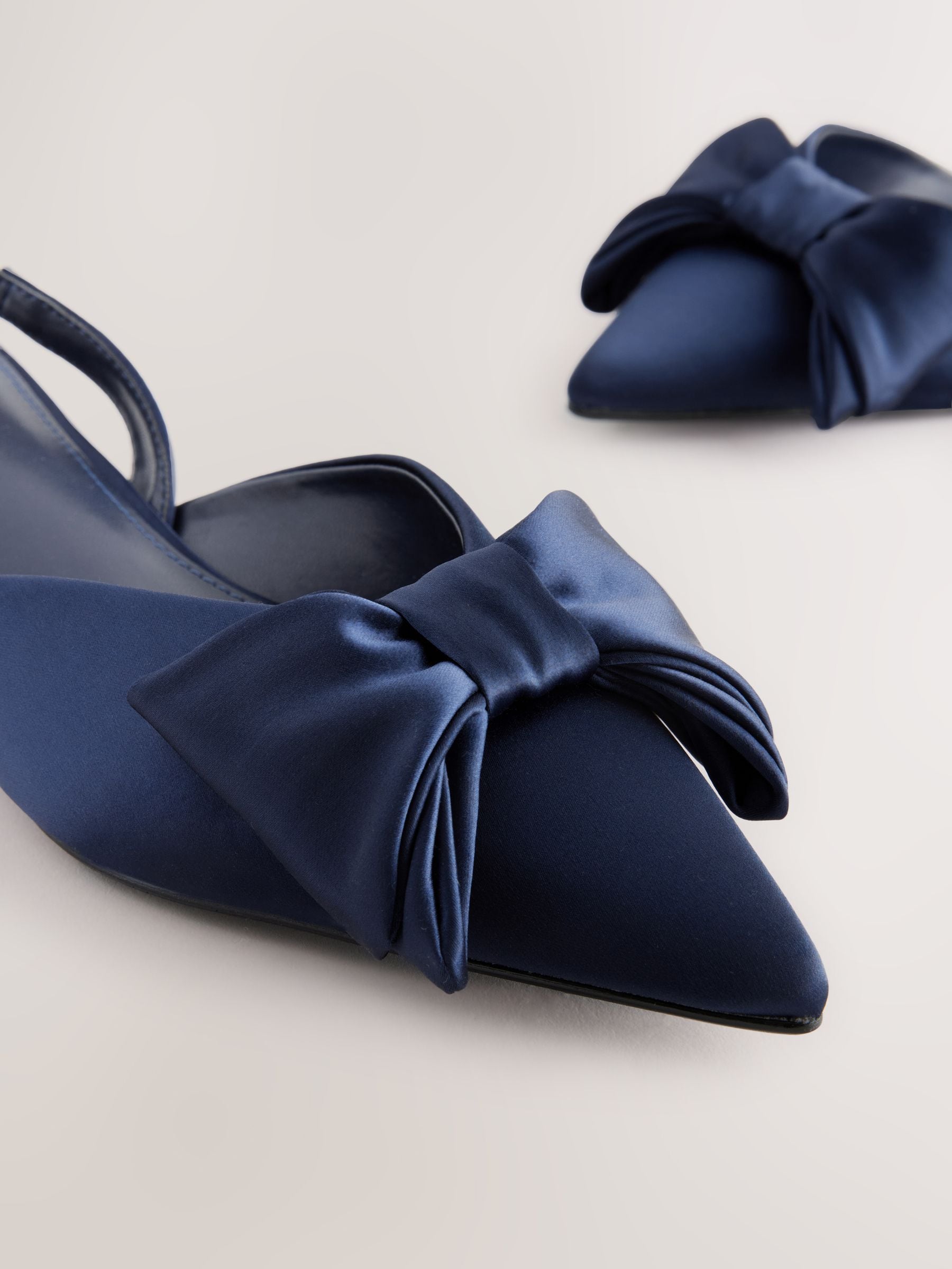 Marineblauw - Punt Toe Strik Slingback Naaldhak Schoenen