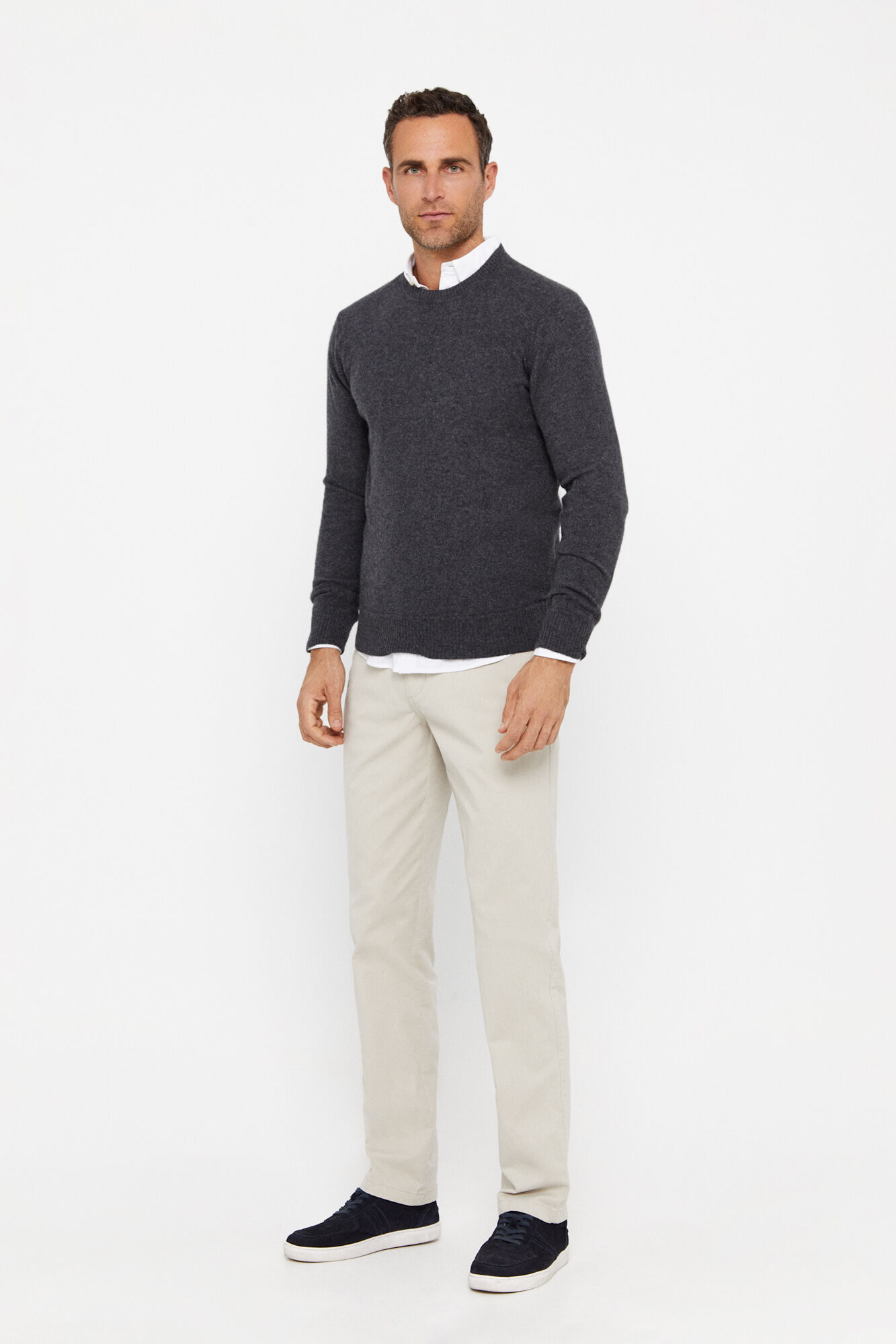 Calça chino de corte regular - Bege