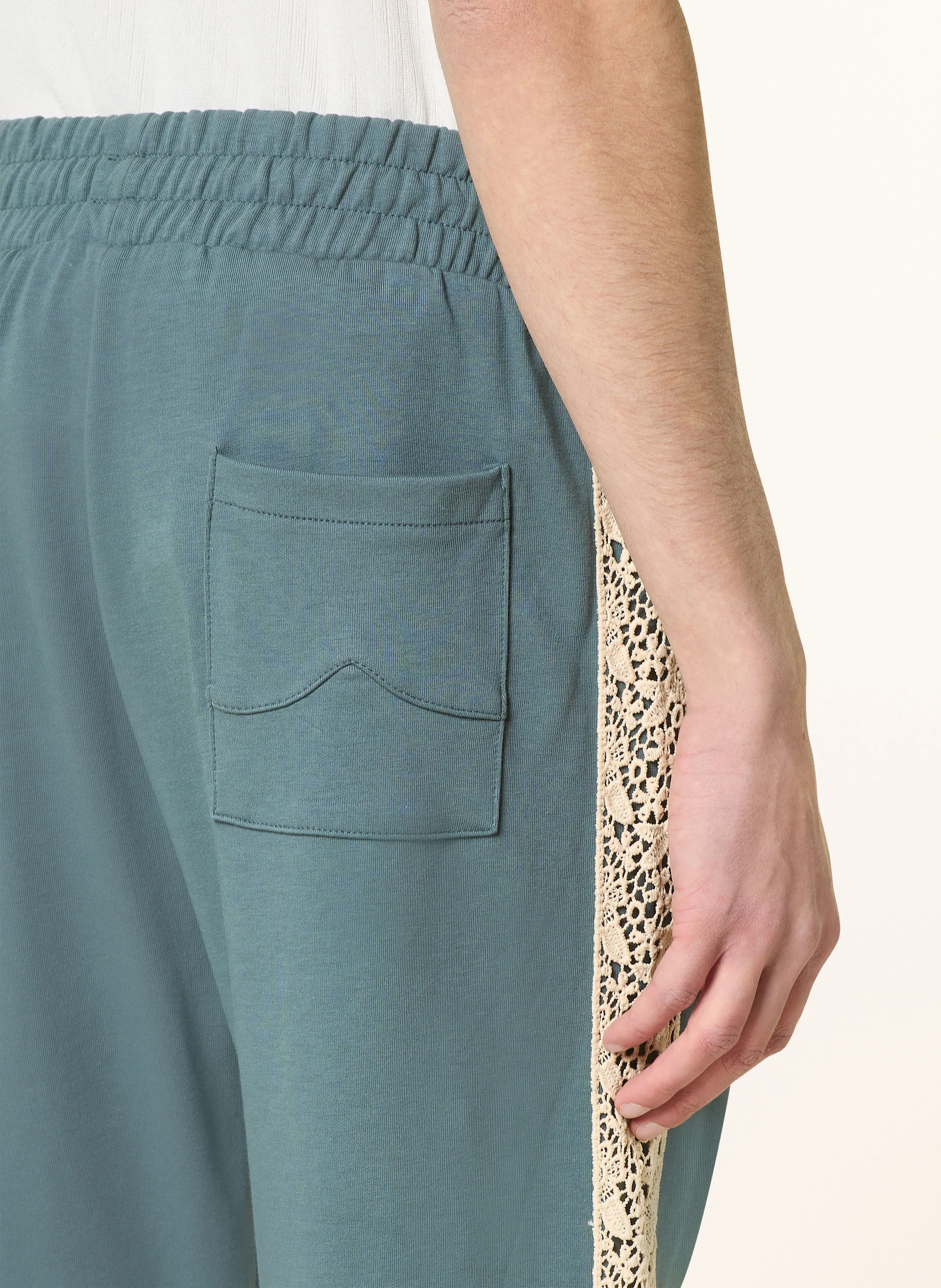 rough. Sweatpants mit Galonstreifen