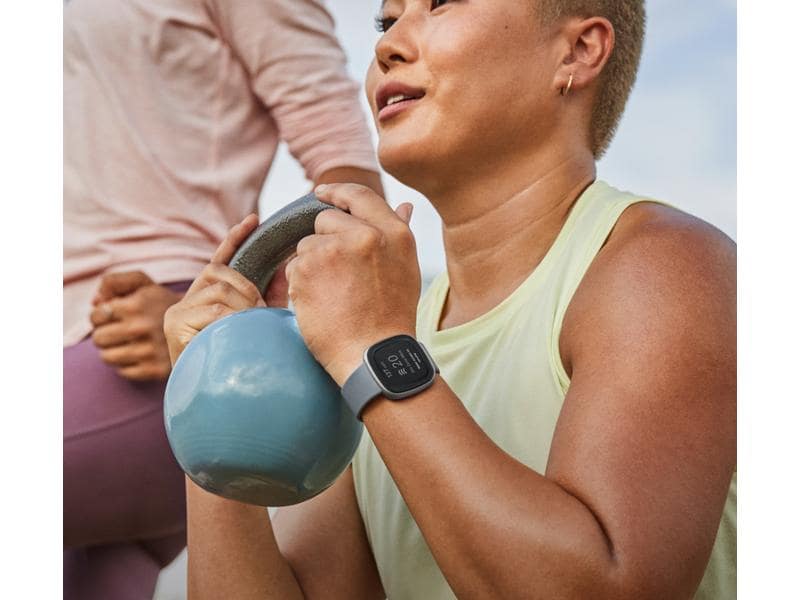 Fitbit GPS-Sportuhr Versa 4 Smartwatch Dunkelblau/Silber GPS-Sportuhr