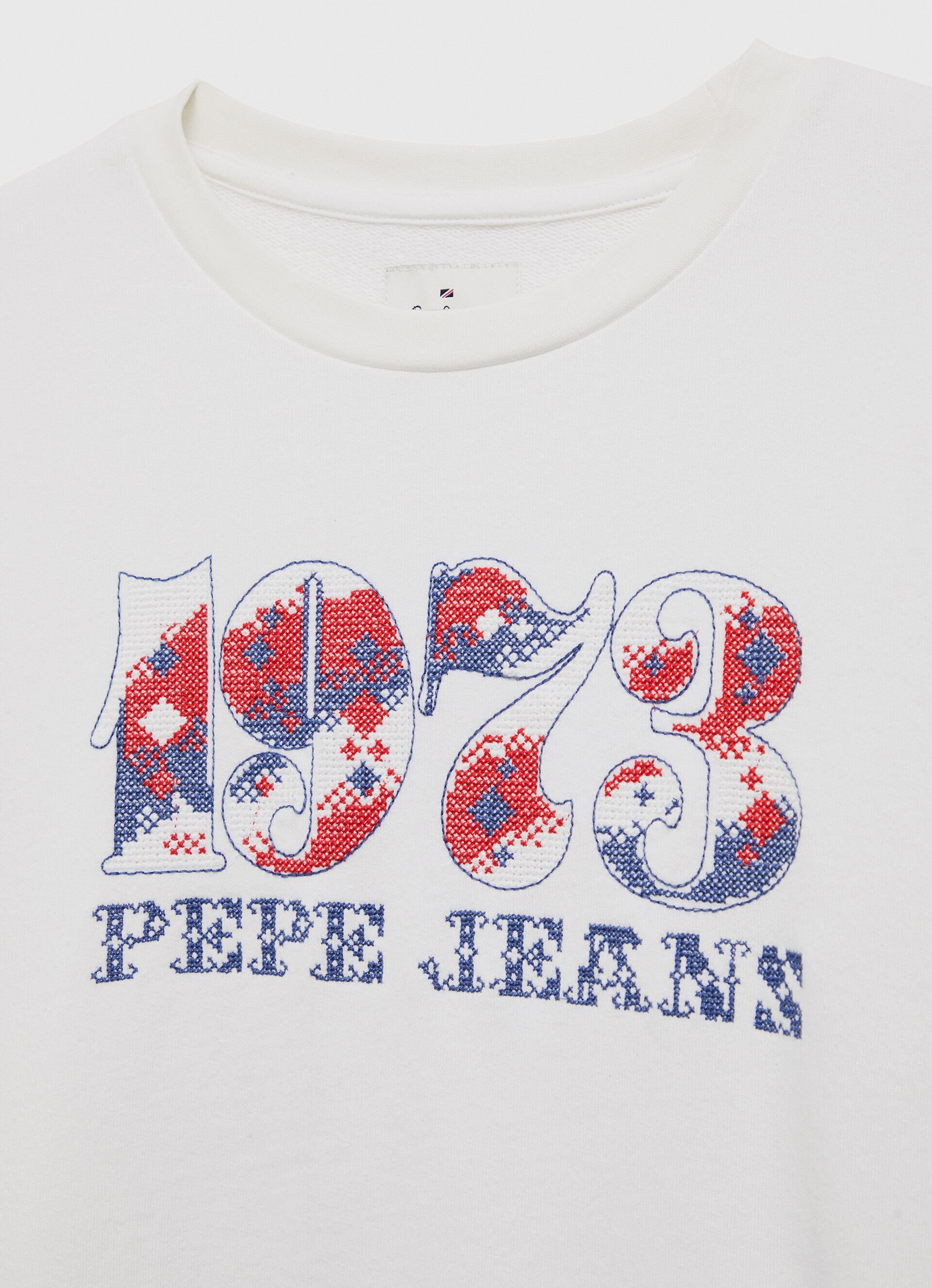 MOLETOM DE LÃ COM LOGOTIPO DE 1973 - branco