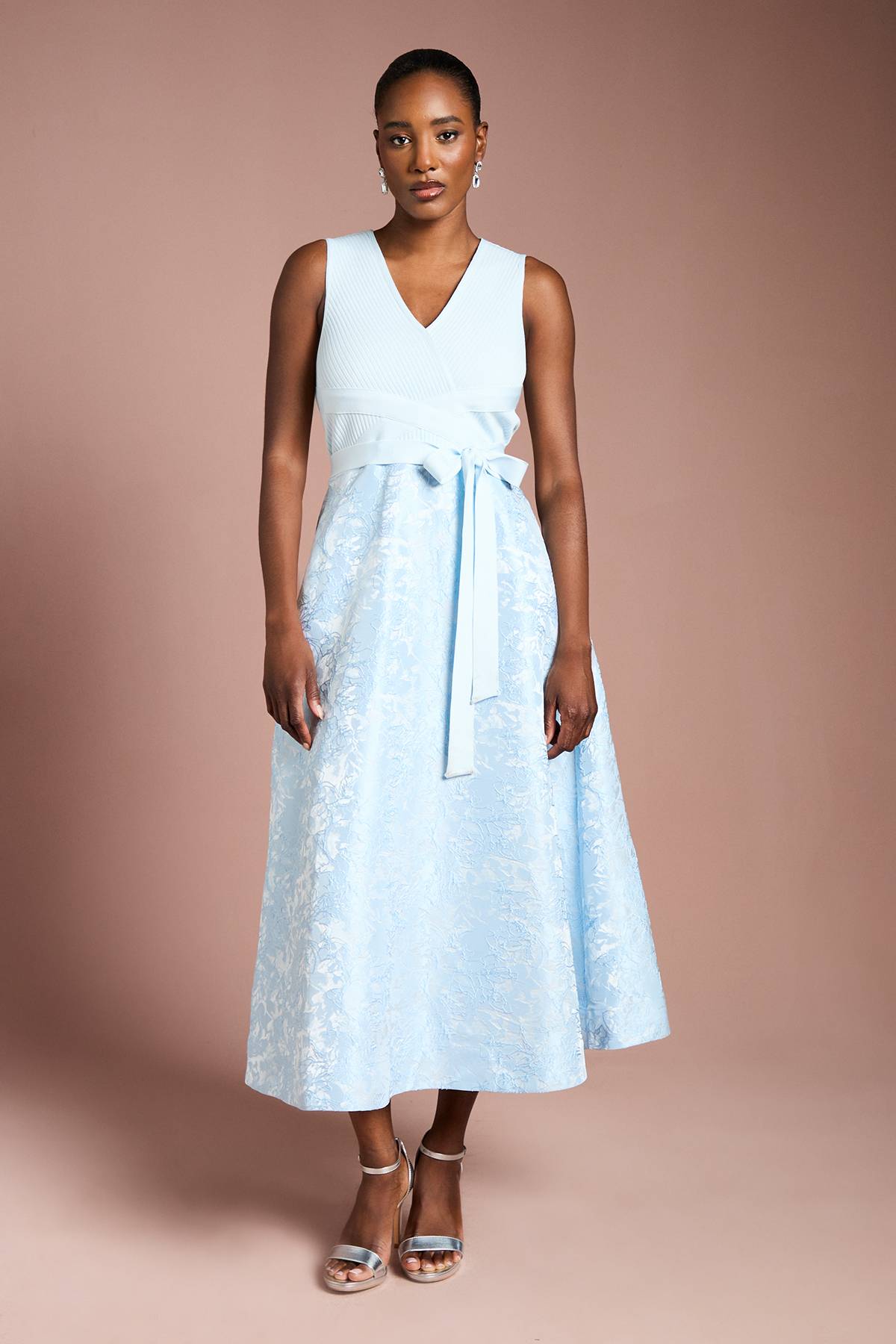 Coast Robe Mi-longue à Corsage Bandage avec Jupe Jacquard