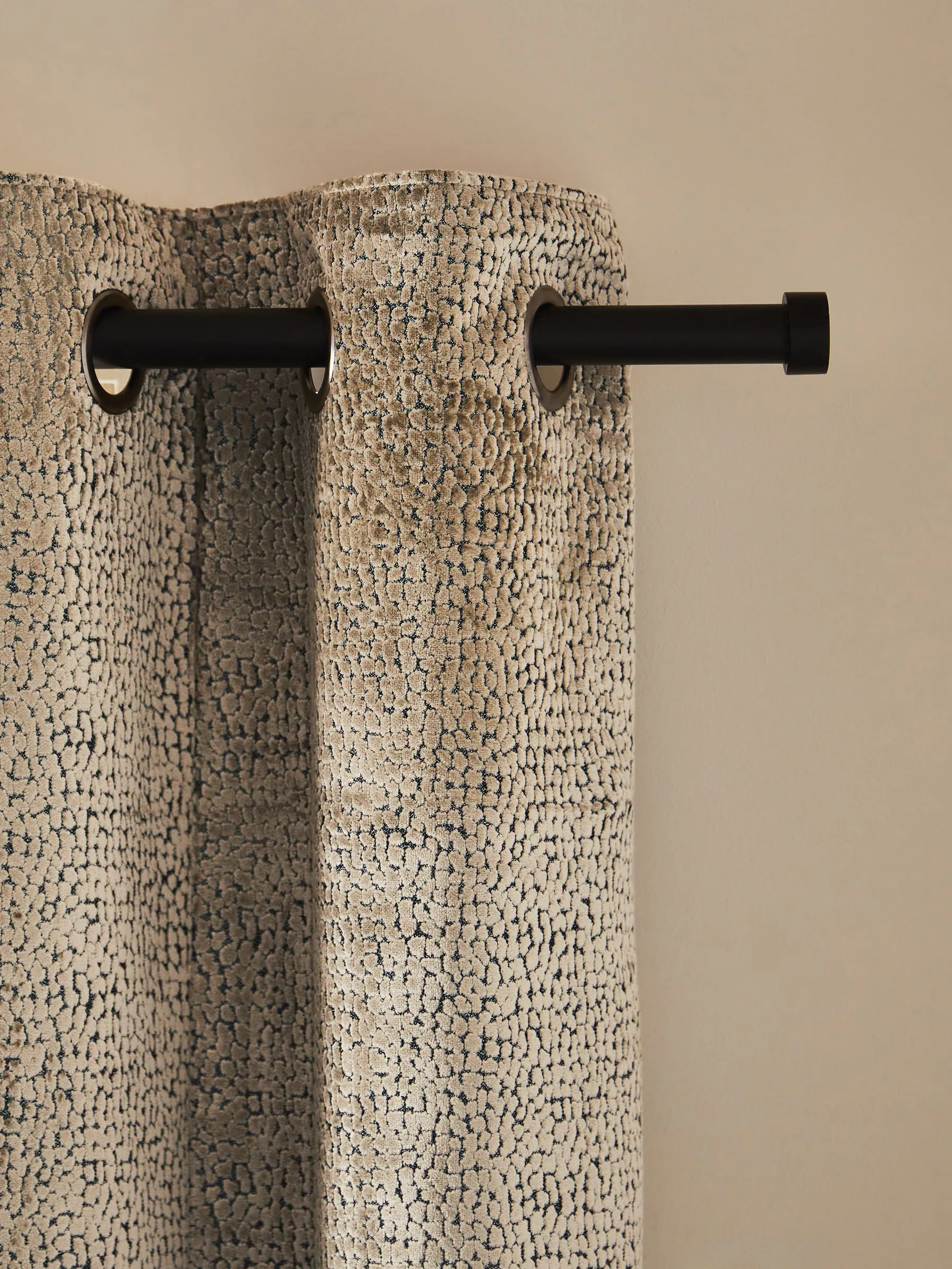 Collection Luxe Heavyweight Cut Velvet Eyelet Lined Curtains