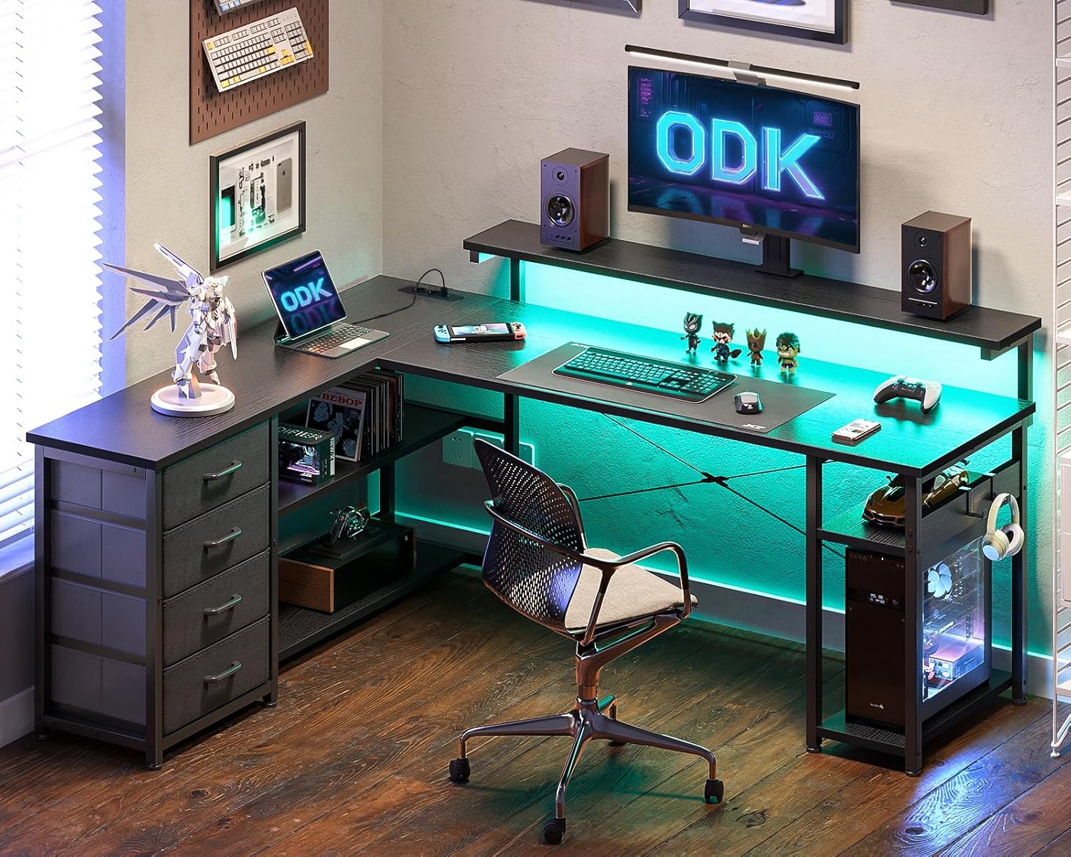 ODK Schreibtisch mit Schubladen, 155×110cm Reversible Eckschreibtisch mit 2 Steckdosen und 2 USB Ladeanschluss, Bürotisch L Form mit LED für Home Office, Schwarz